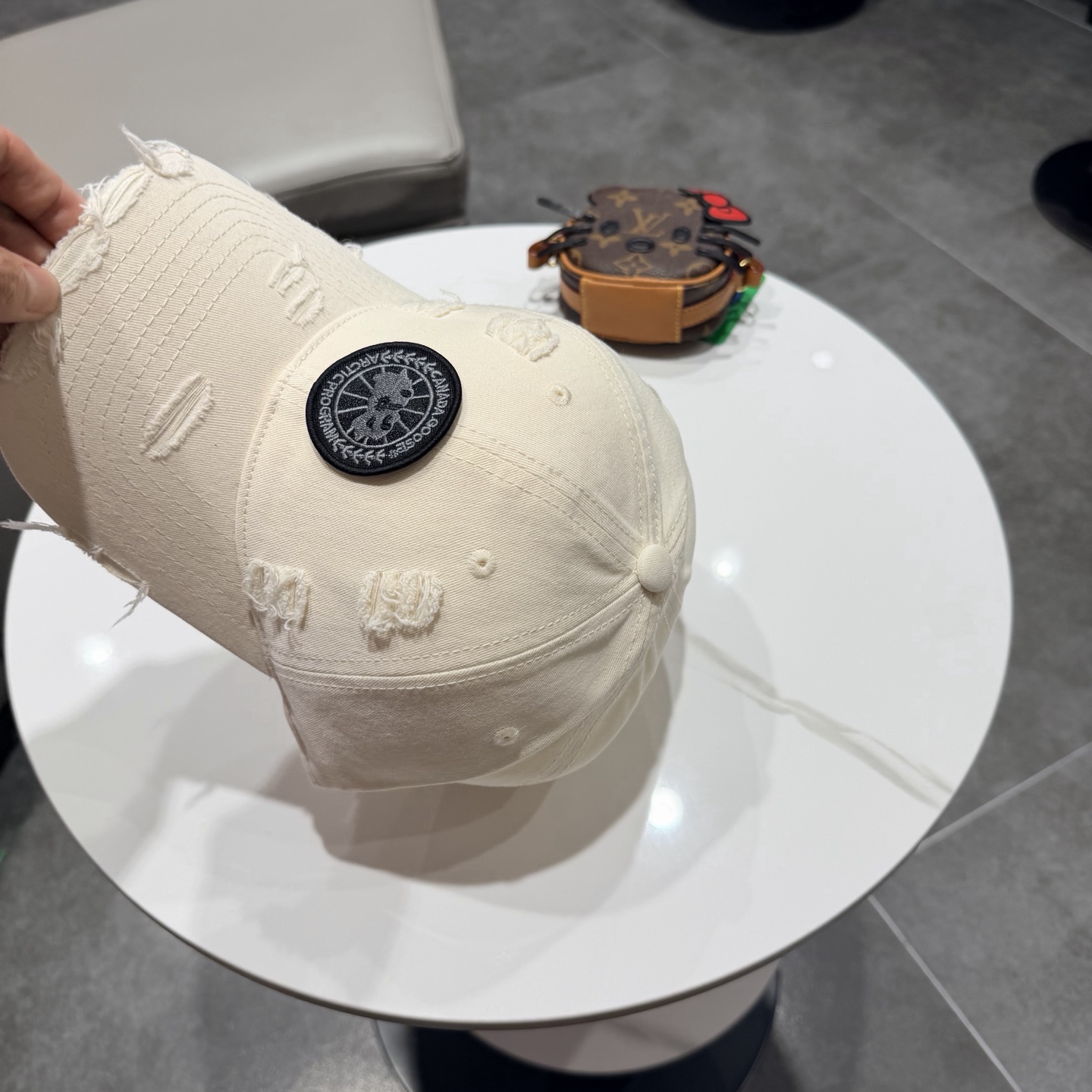新款🌹 Canada Goose（加拿大鹅）🇨🇦棒球帽🧢刺绣logo款，简约大气😍 休闲时尚👍个性十足😱