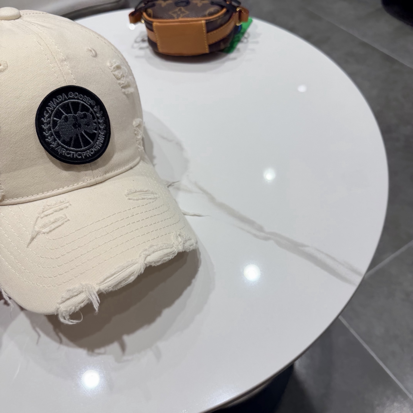新款🌹 Canada Goose（加拿大鹅）🇨🇦棒球帽🧢刺绣logo款，简约大气😍 休闲时尚👍个性十足😱