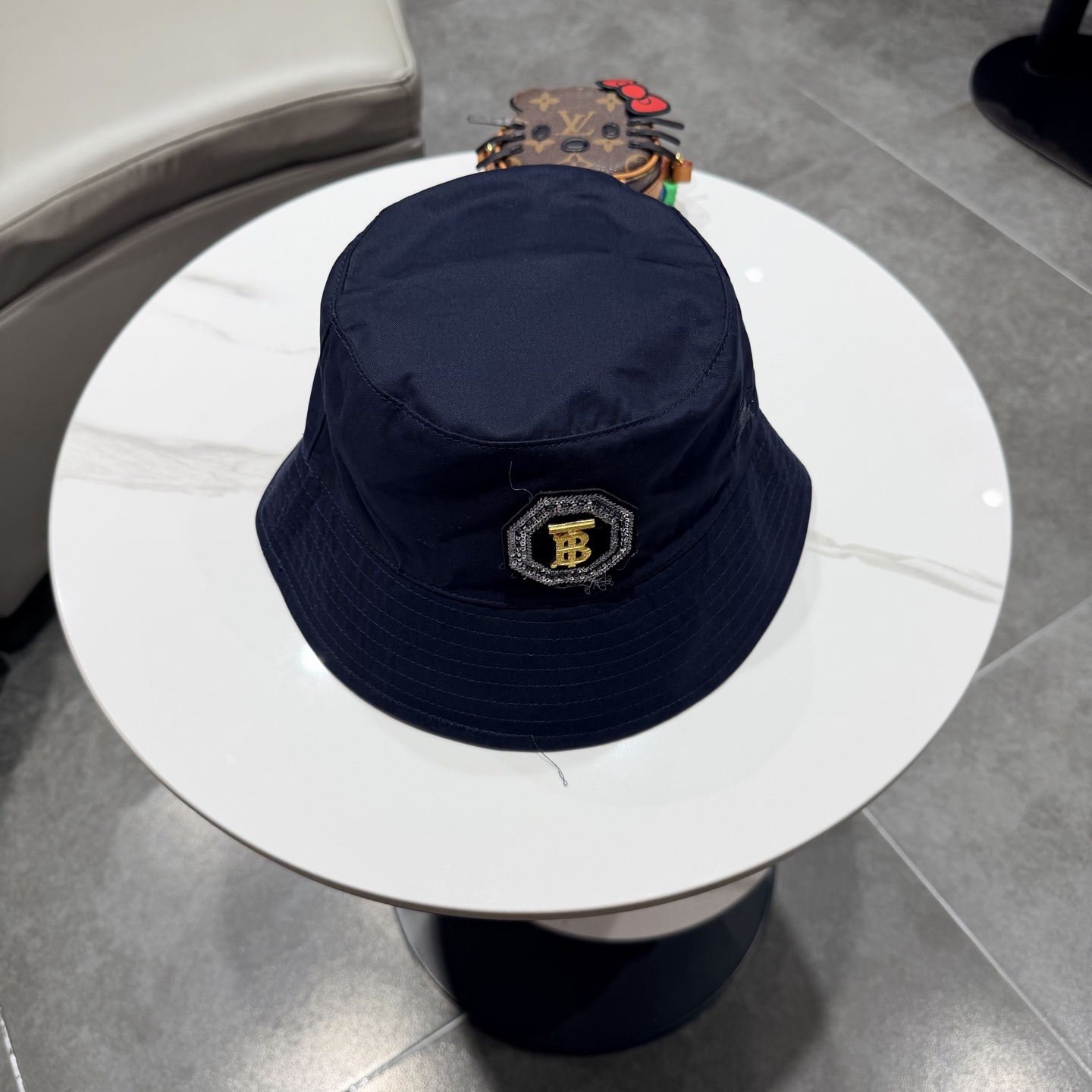 Burberry（巴宝莉）原单双面渔夫帽  专柜热卖款纯棉内里，轻盈透气。完美版型，对格精准无误，原厂品