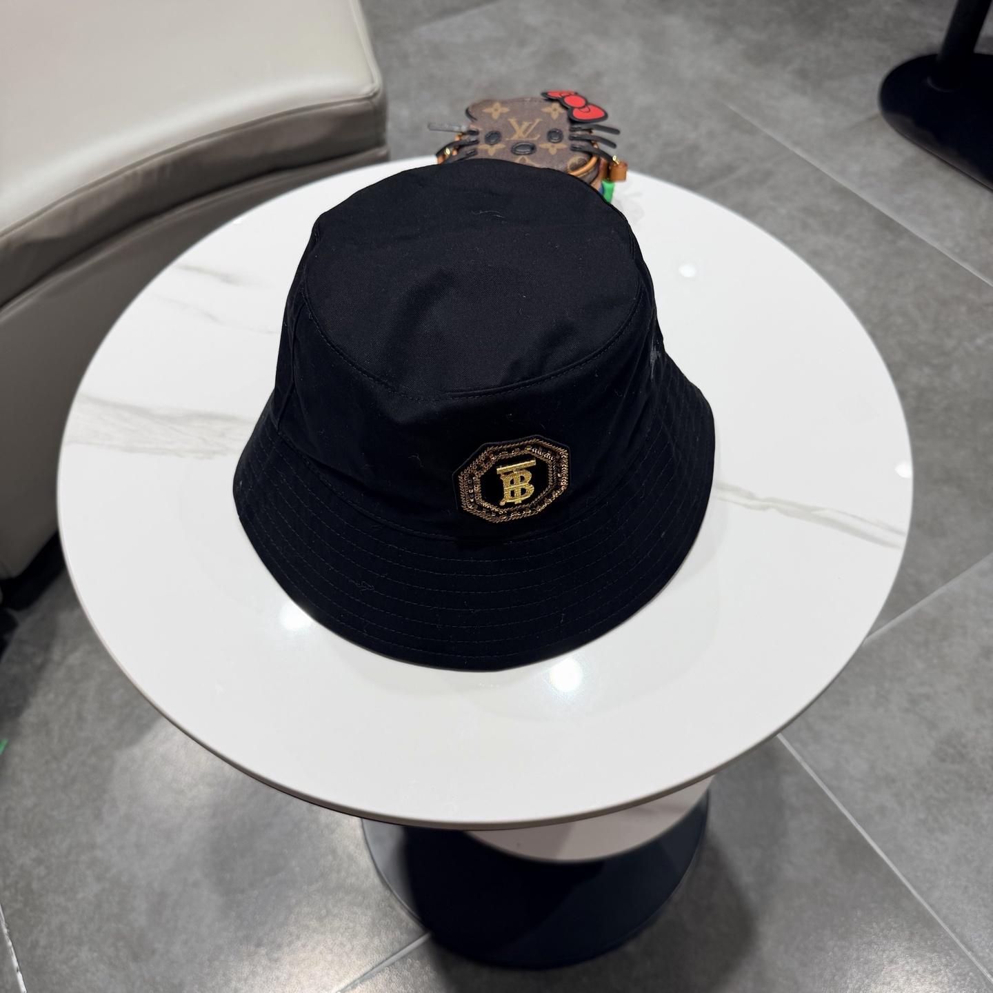 Burberry（巴宝莉）原单双面渔夫帽  专柜热卖款纯棉内里，轻盈透气。完美版型，对格精准无误，原厂品