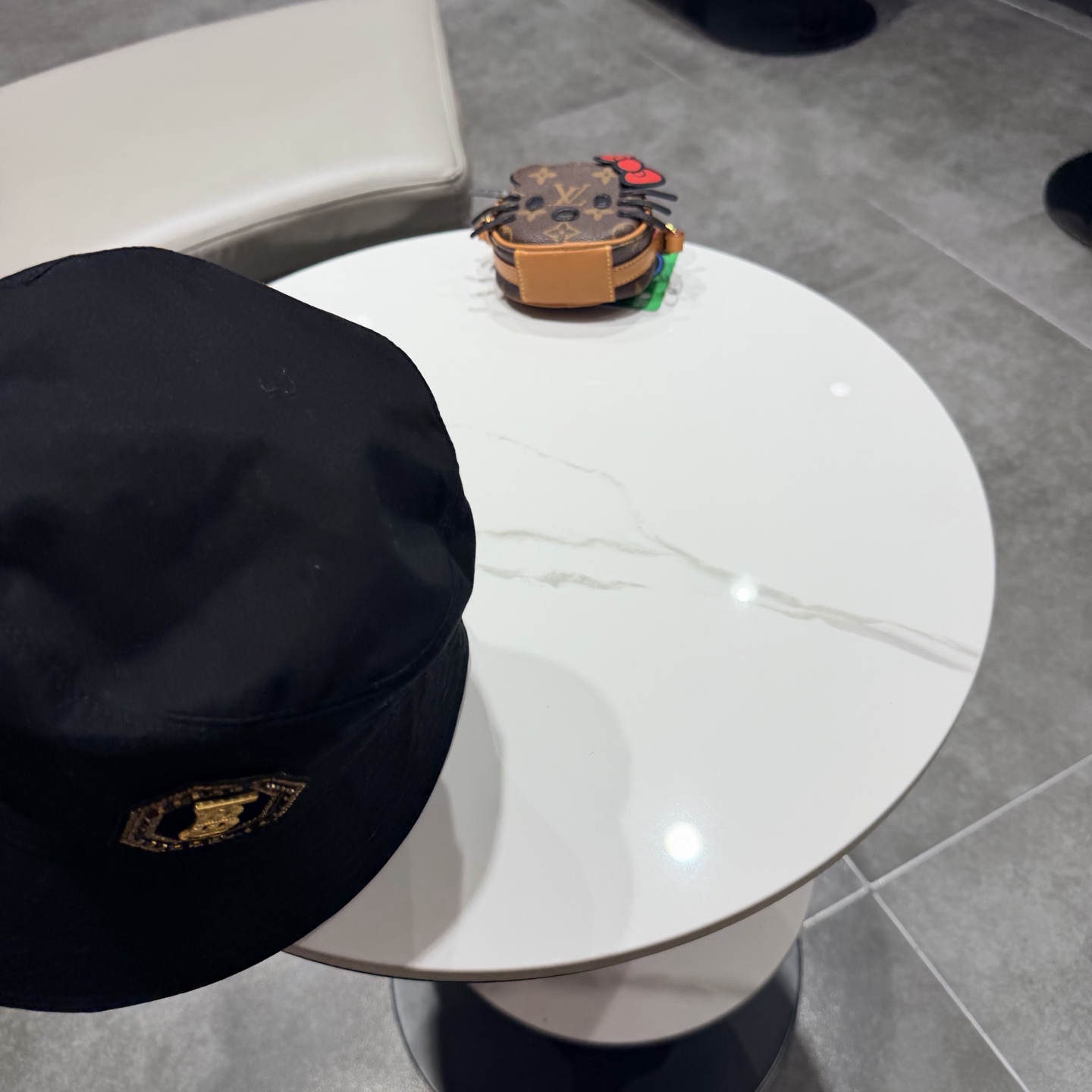 Burberry（巴宝莉）原单双面渔夫帽  专柜热卖款纯棉内里，轻盈透气。完美版型，对格精准无误，原厂品