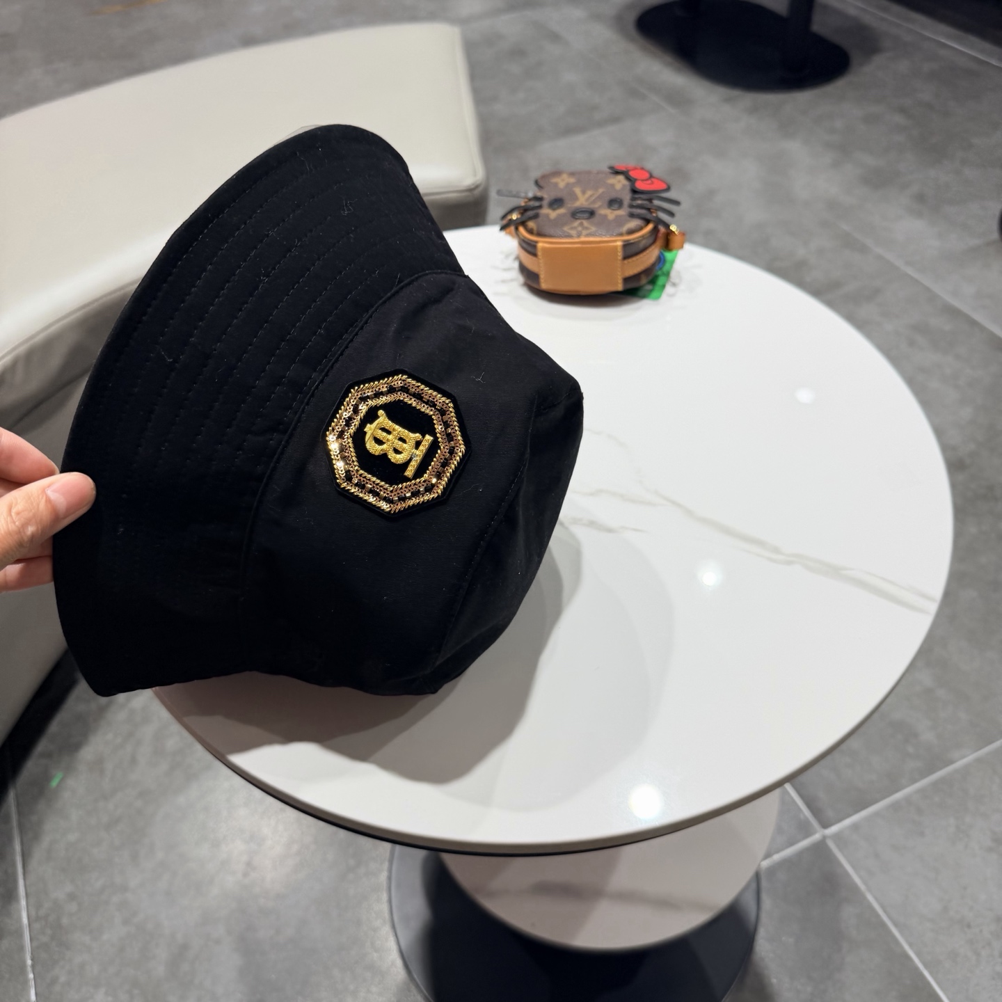Burberry（巴宝莉）原单双面渔夫帽  专柜热卖款纯棉内里，轻盈透气。完美版型，对格精准无误，原厂品