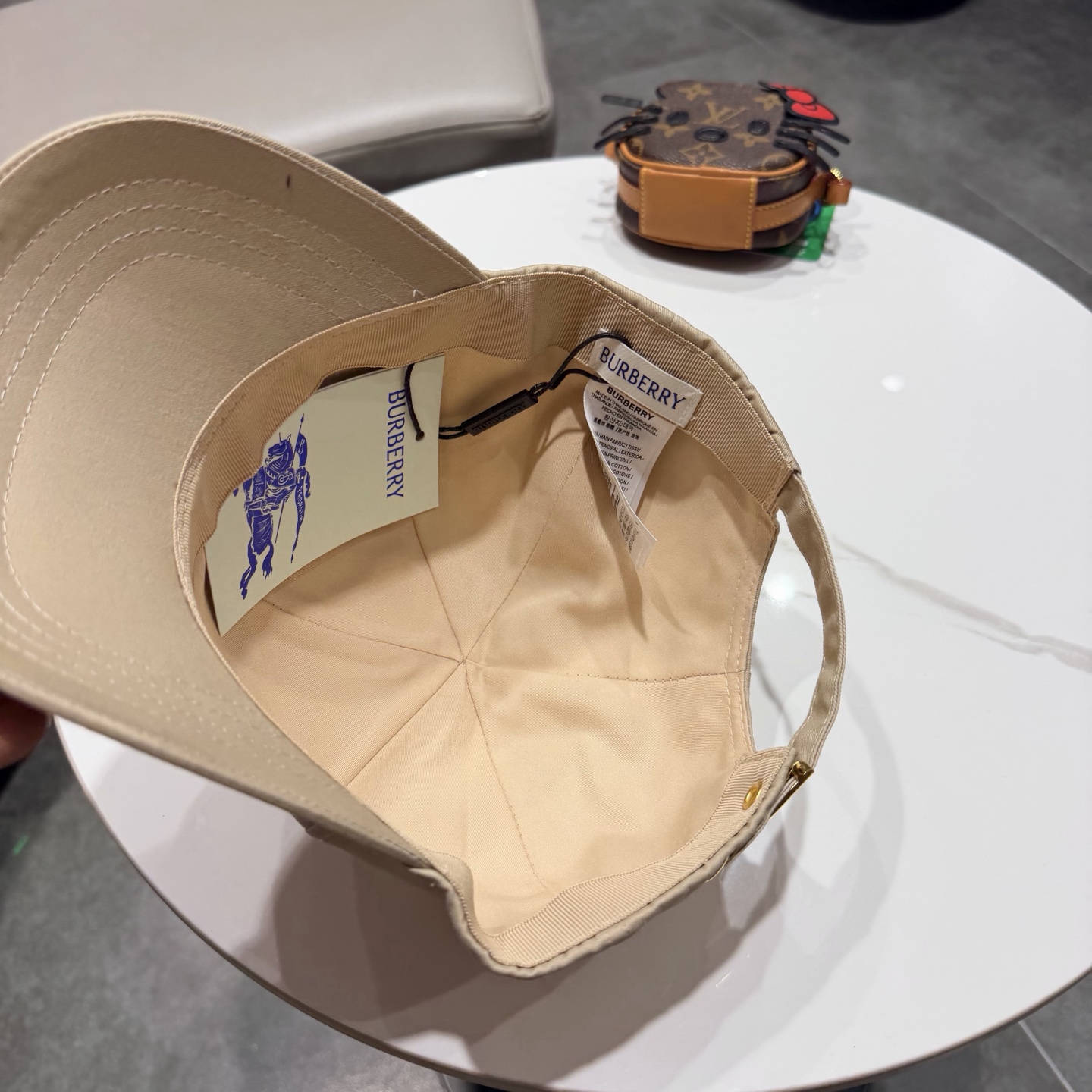 巴宝莉BURBERRY官网同步上线 韩版新款英伦风定制款1:1原单品质 男女通用棒球帽 美邦工艺 高版品