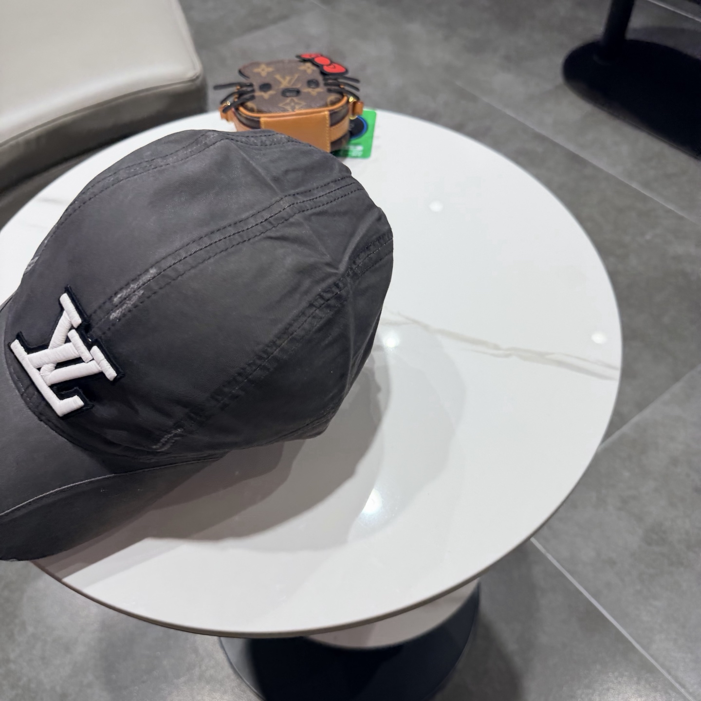 路易威登棒球帽LouisVuitton🧢  LV棒球帽，简约大气，男女通用