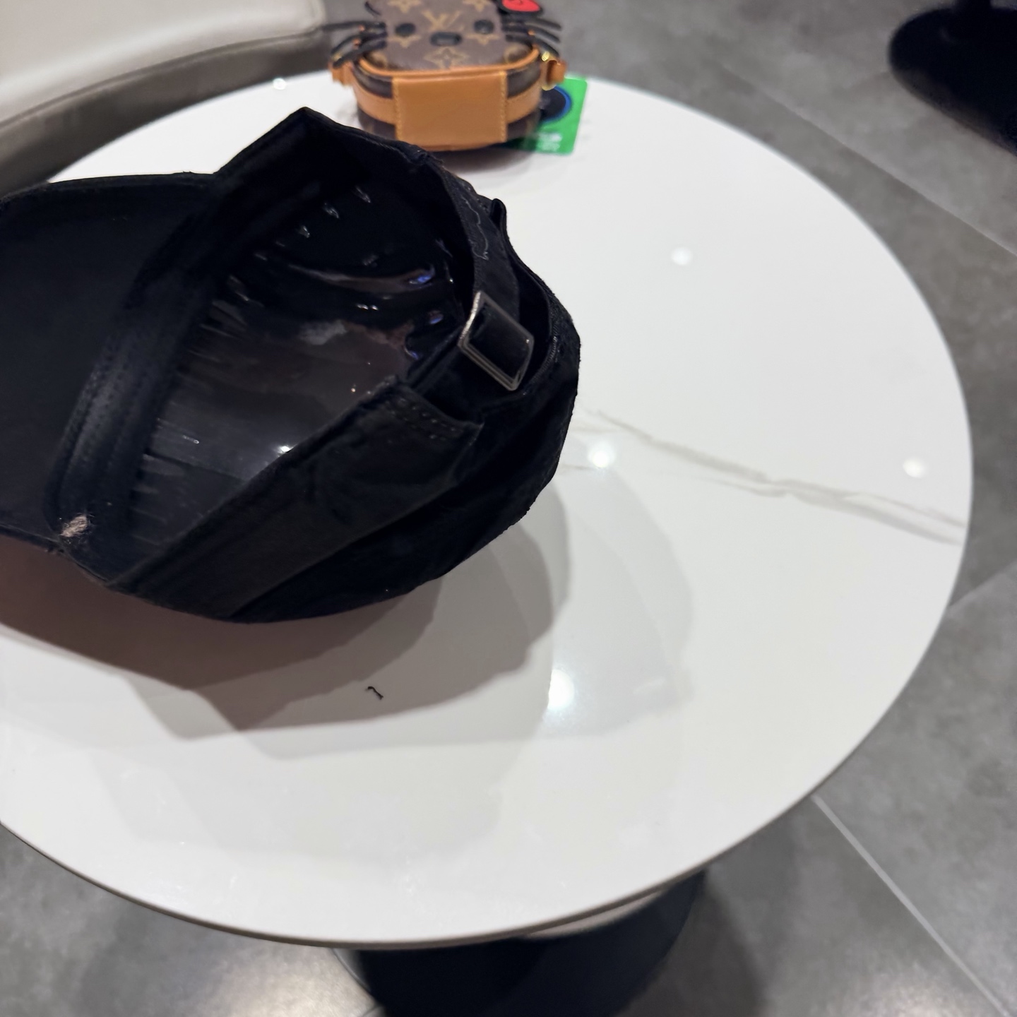 路易威登棒球帽LouisVuitton🧢  LV棒球帽，简约大气，男女通用