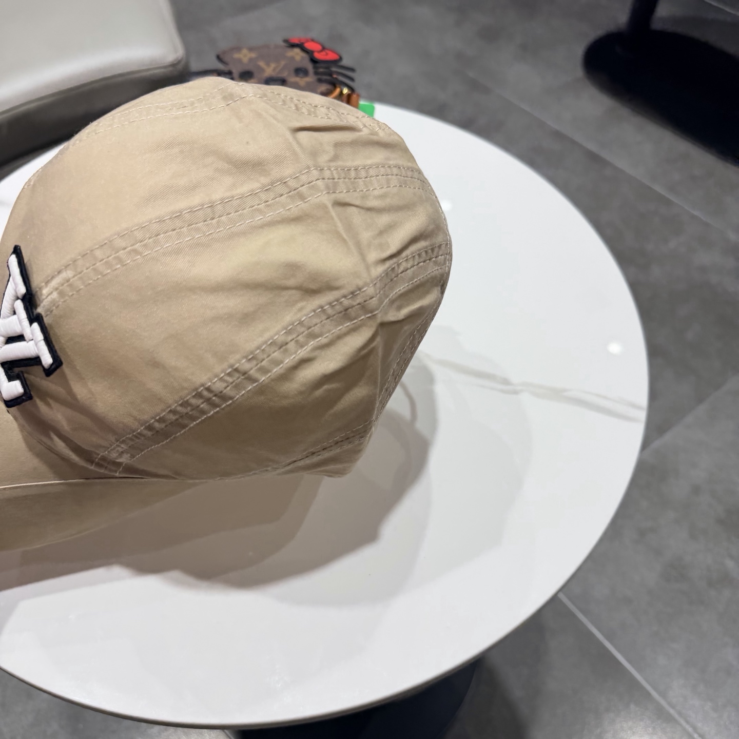 路易威登棒球帽LouisVuitton🧢  LV棒球帽，简约大气，男女通用