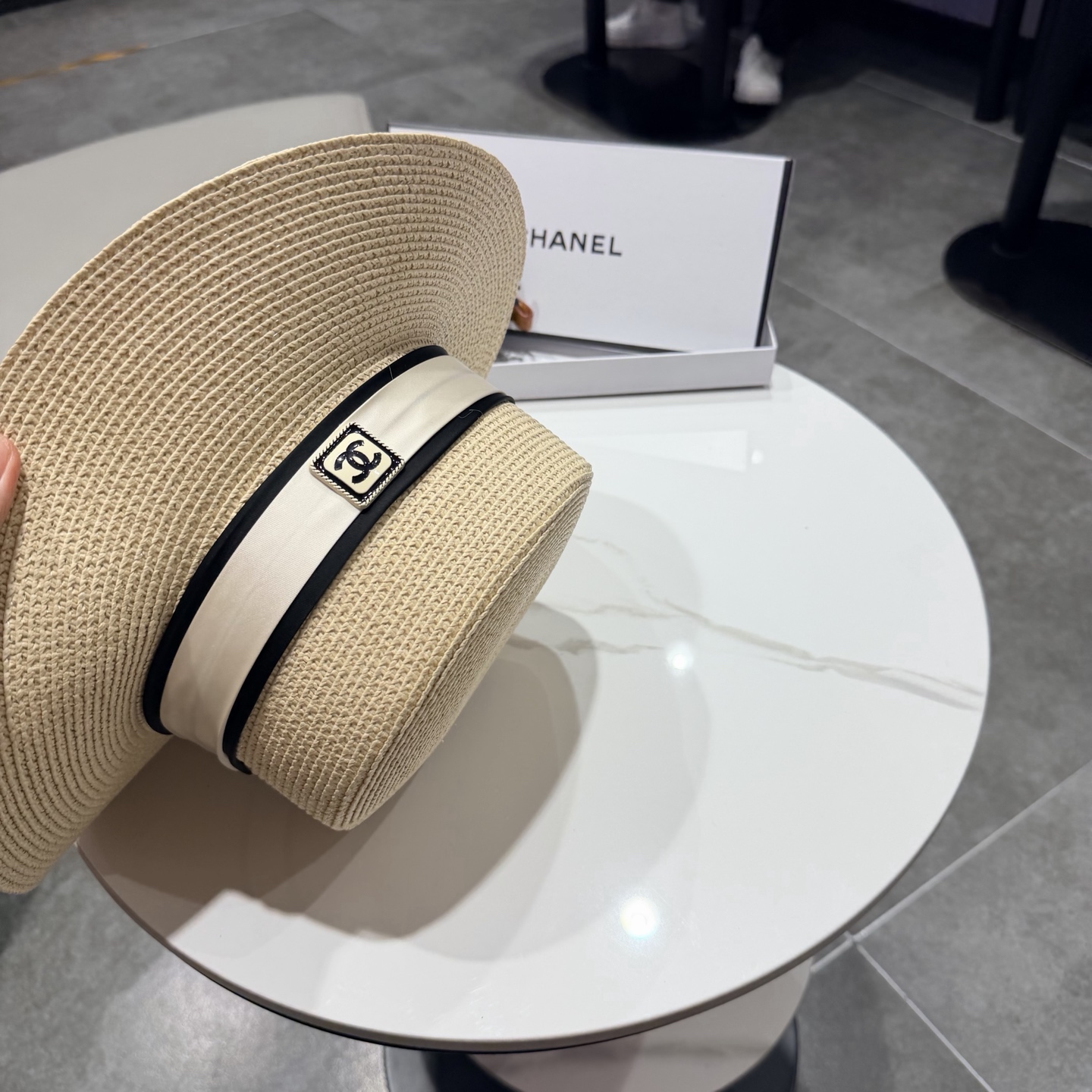 Chanel香奈草帽遮阳帽、夏日出游搭衣必备，头围57cm