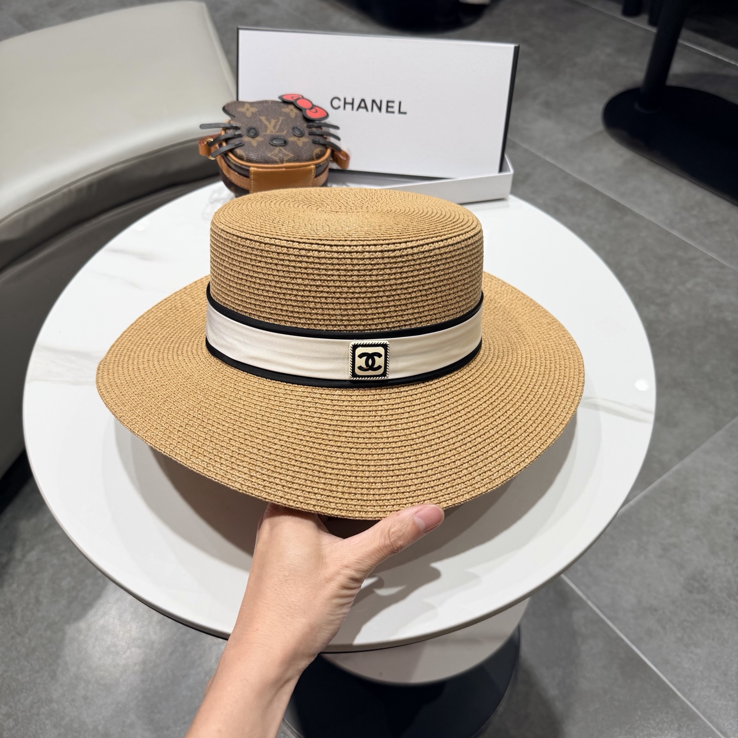 Chanel香奈草帽遮阳帽、夏日出游搭衣必备，头围57cm