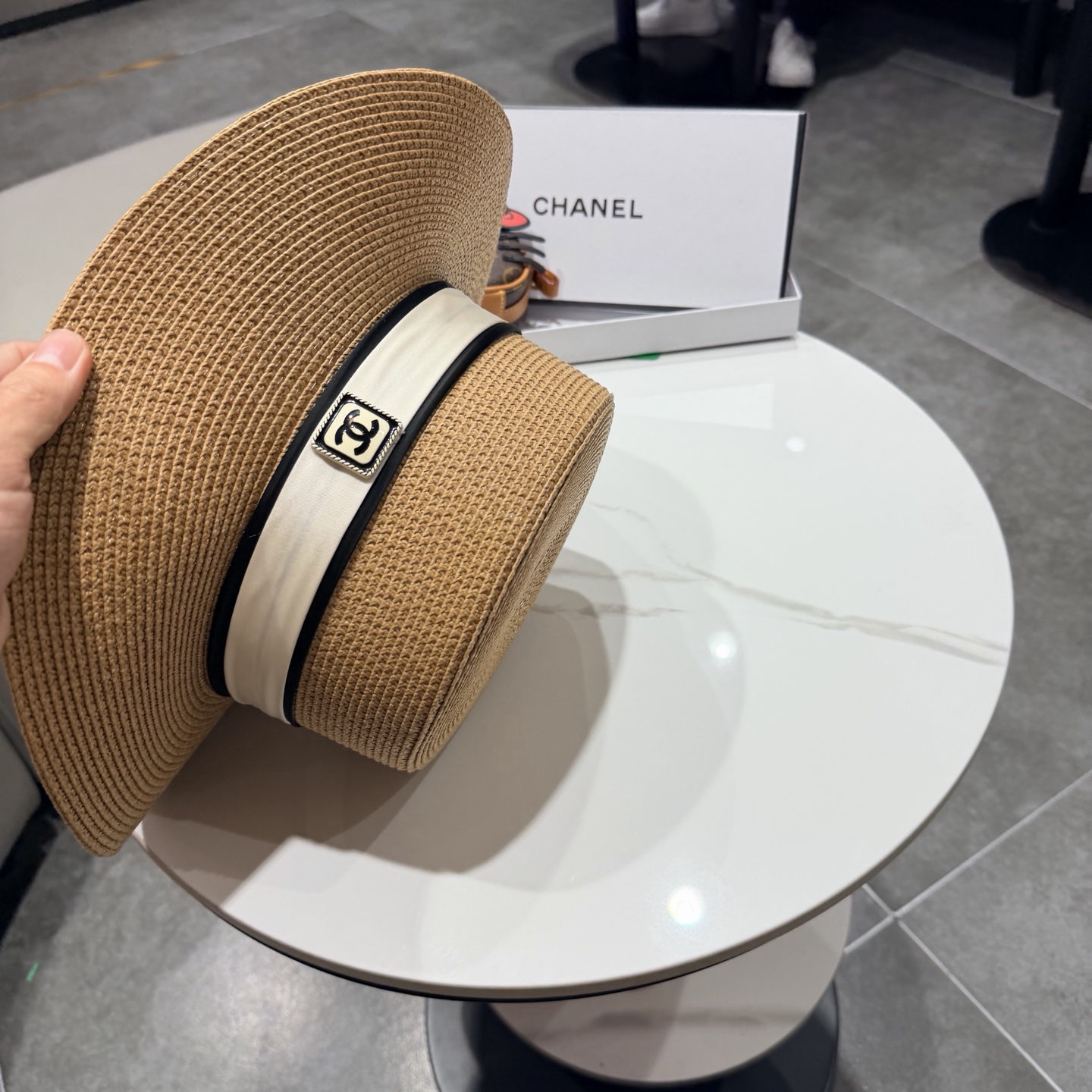 Chanel香奈草帽遮阳帽、夏日出游搭衣必备，头围57cm