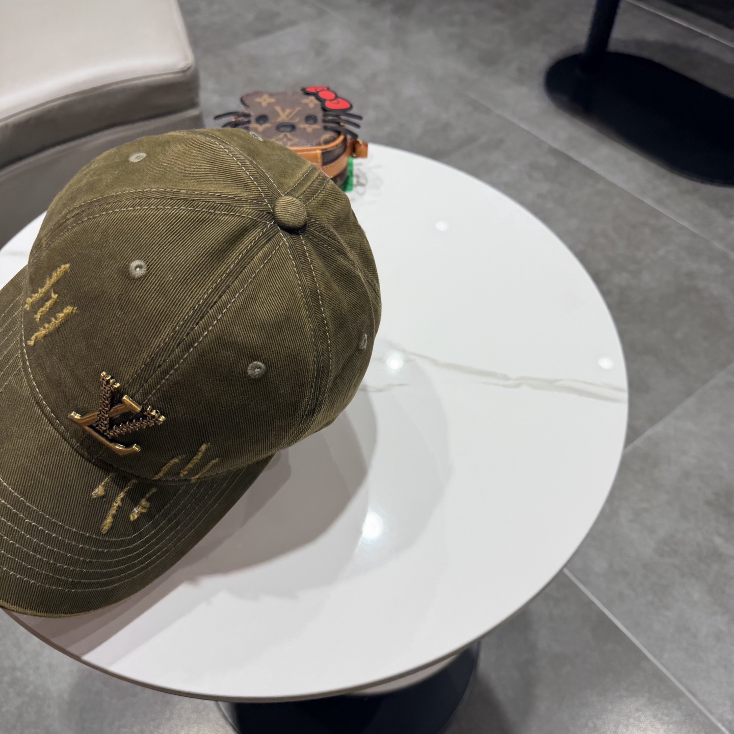 🧢路易威登棒球帽 LouisVuitton😍新款LV棒球帽，重工打造♥️高端大气，百搭款🤗男女通用！