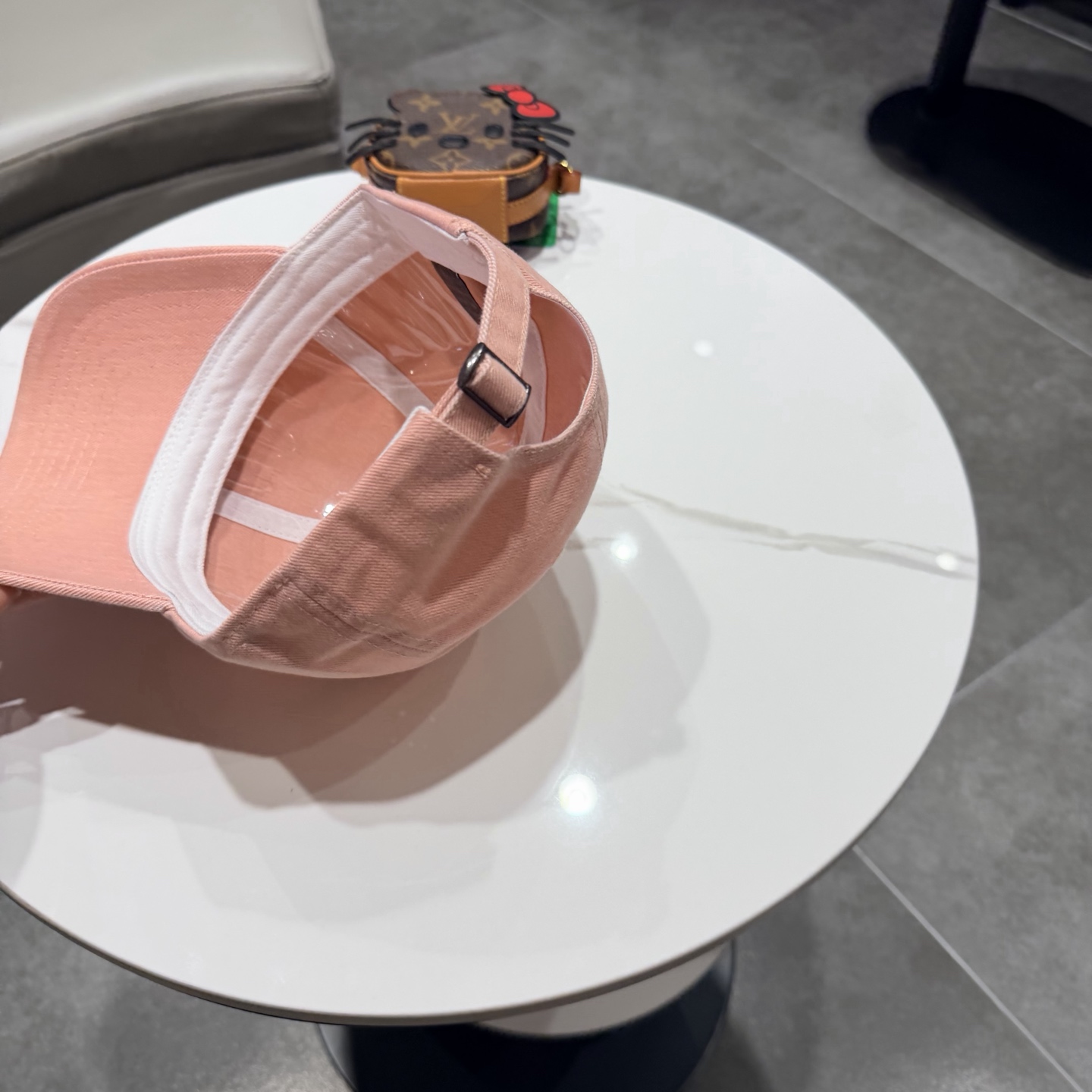 🧢路易威登棒球帽 LouisVuitton😍新款LV棒球帽，重工打造♥️高端大气，百搭款🤗男女通用！
