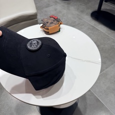 加拿大大鹅北极圆盘🍁 2026最新款🧢棒球帽定制棉质面料!!整体透气性很好,精致的字母刺绣和工整的走线, 加拿大大鹅北极圆盘🍁 2026最新款🧢棒球帽定制棉质面料!!整体透气性很好,精致的字母刺绣和工整的走线,