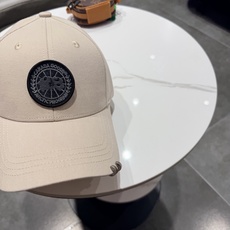加拿大大鹅北极圆盘🍁 2026最新款🧢棒球帽定制棉质面料!!整体透气性很好,精致的字母刺绣和工整的走线, 加拿大大鹅北极圆盘🍁 2026最新款🧢棒球帽定制棉质面料!!整体透气性很好,精致的字母刺绣和工整的走线,