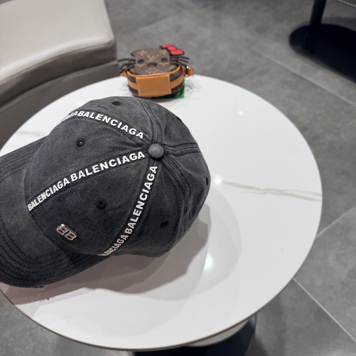 新品Balenciaga 巴黎世家字母新款棒球帽现货秒发🧢简约时尚超级无敌好看的帽子！情侣款！