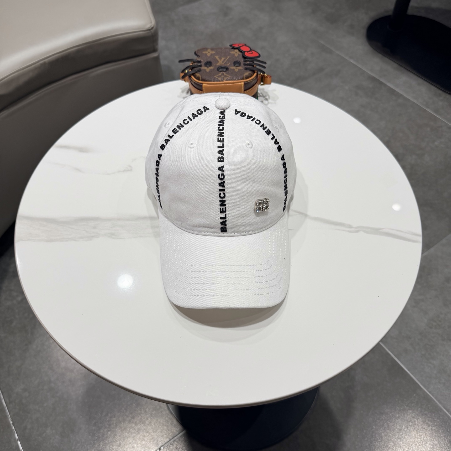 新品Balenciaga 巴黎世家字母新款棒球帽现货秒发🧢简约时尚超级无敌好看的帽子！情侣款！