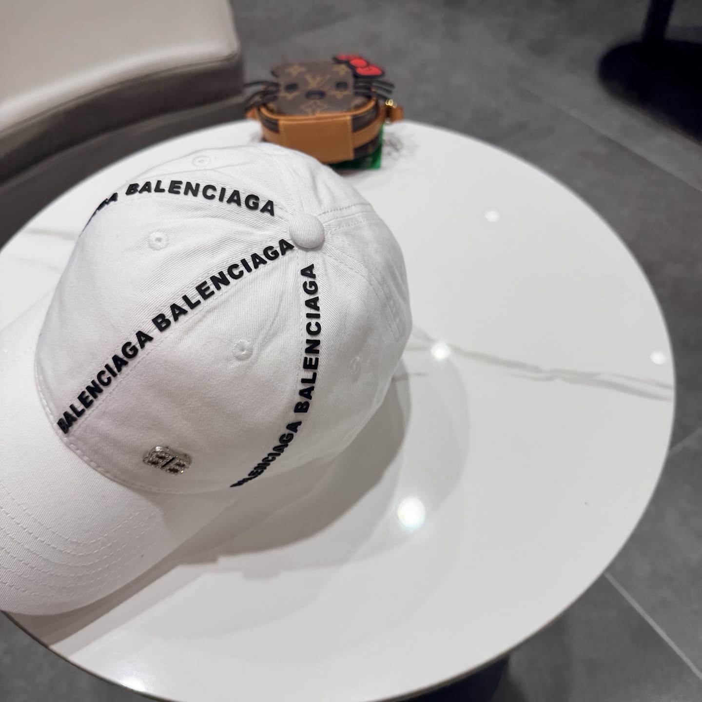 新品Balenciaga 巴黎世家字母新款棒球帽现货秒发🧢简约时尚超级无敌好看的帽子！情侣款！