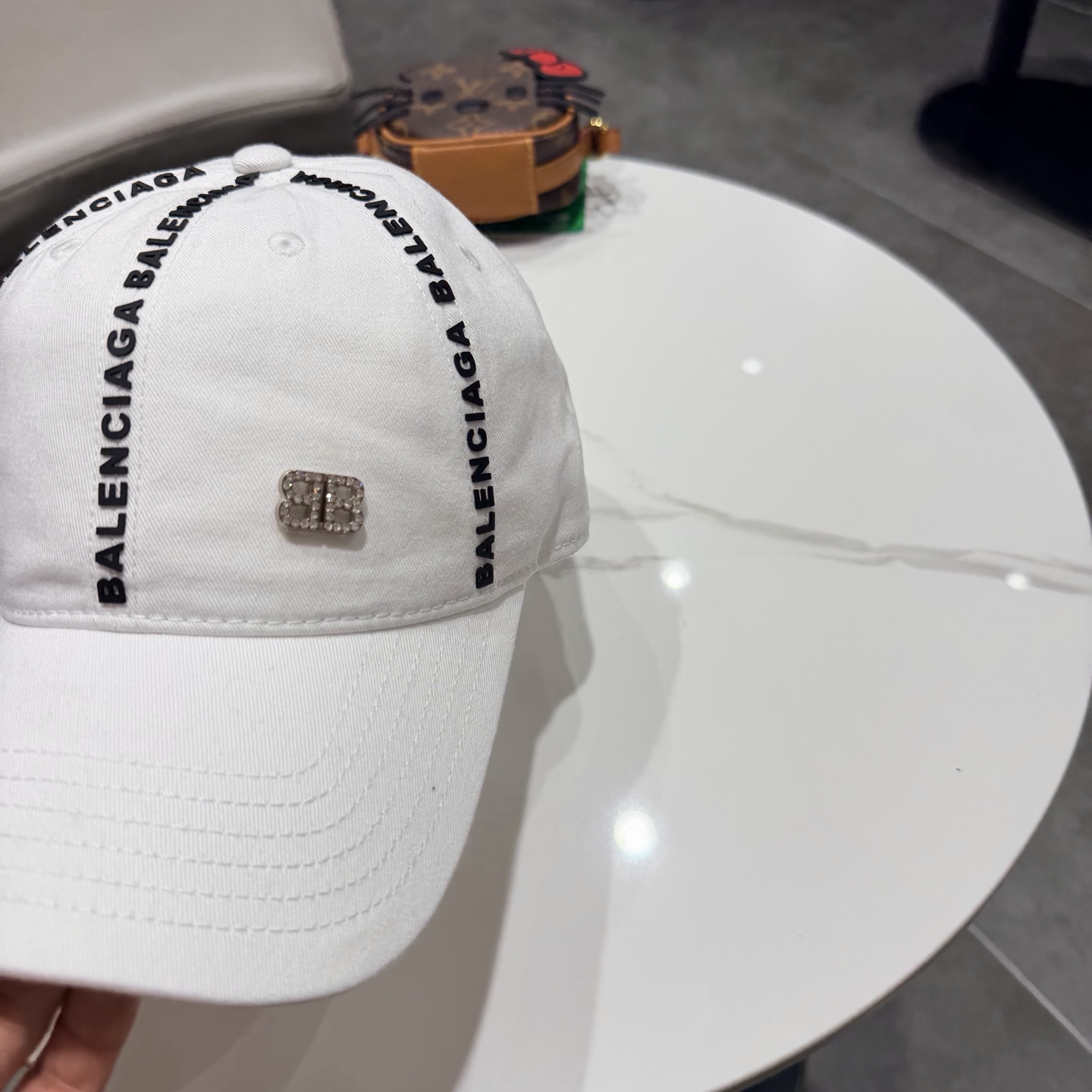 新品Balenciaga 巴黎世家字母新款棒球帽现货秒发🧢简约时尚超级无敌好看的帽子！情侣款！