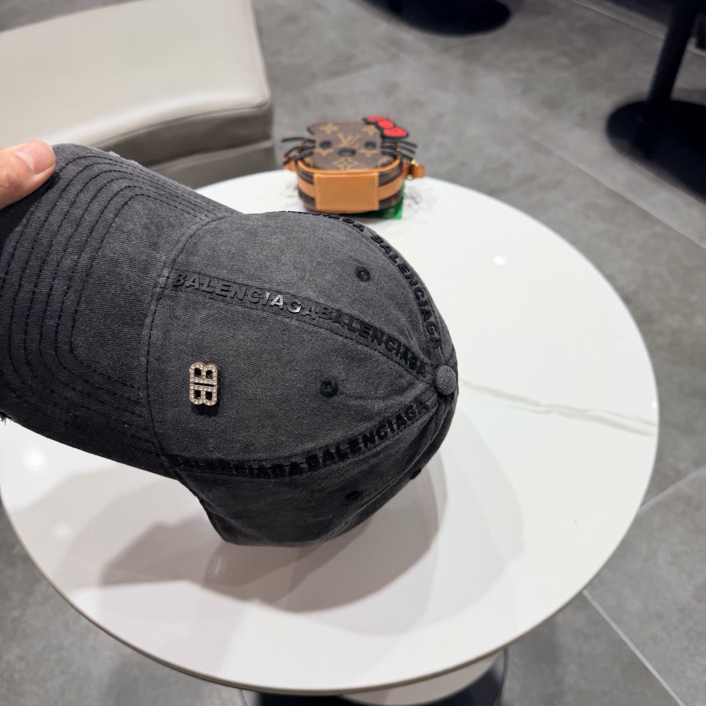 新品Balenciaga 巴黎世家字母新款棒球帽现货秒发🧢简约时尚超级无敌好看的帽子！情侣款！