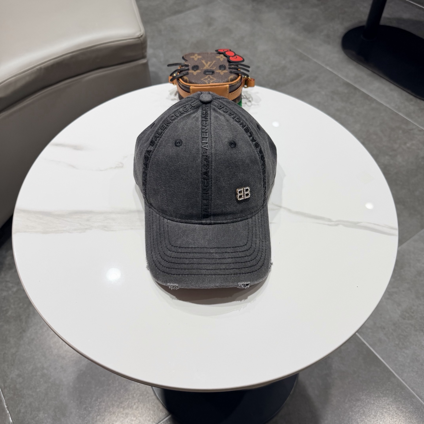 新品Balenciaga 巴黎世家字母新款棒球帽现货秒发🧢简约时尚超级无敌好看的帽子！情侣款！
