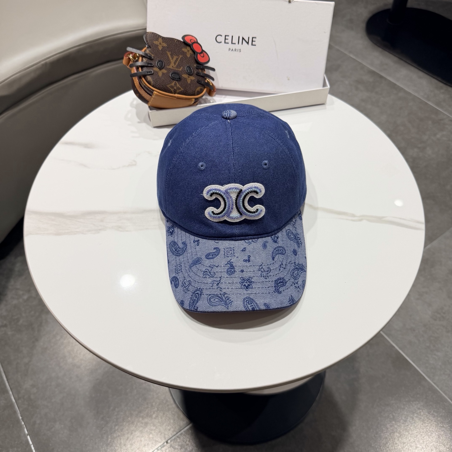 【CELINE赛琳】新款经典休闲潮流款 棒球帽日韩风格，随便搭配都超好看！出门旅游，绝对要入手的一款
