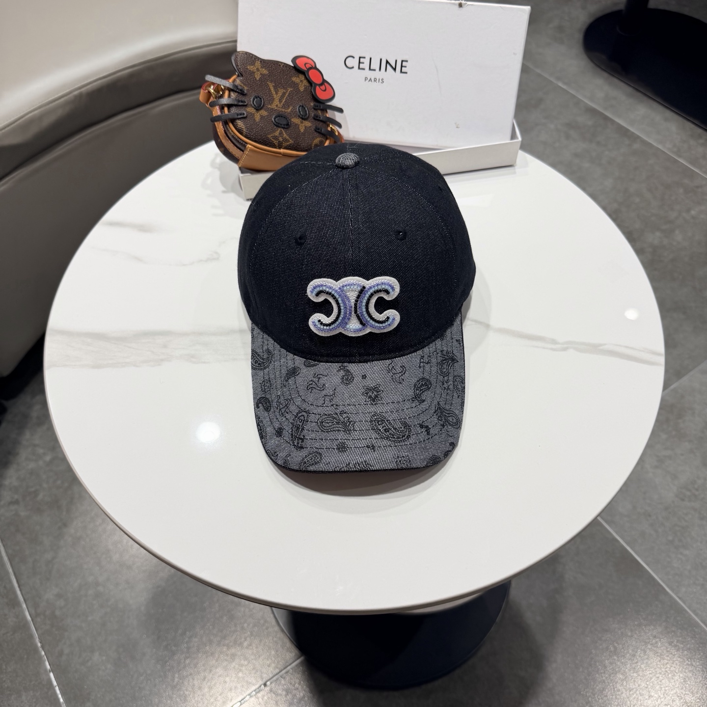 【CELINE赛琳】新款经典休闲潮流款 棒球帽日韩风格，随便搭配都超好看！出门旅游，绝对要入手的一款