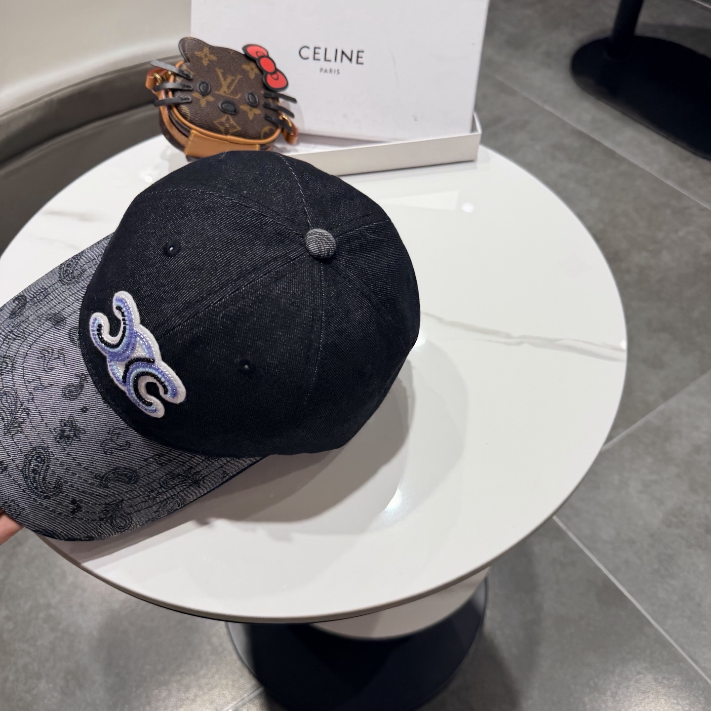 【CELINE赛琳】新款经典休闲潮流款 棒球帽日韩风格，随便搭配都超好看！出门旅游，绝对要入手的一款
