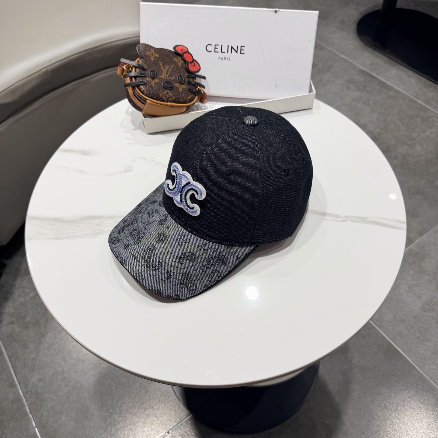 【CELINE赛琳】新款经典休闲潮流款 棒球帽日韩风格，随便搭配都超好看！出门旅游，绝对要入手的一款