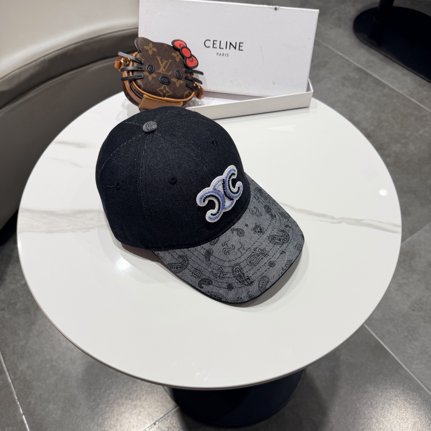 【CELINE赛琳】新款经典休闲潮流款 棒球帽日韩风格，随便搭配都超好看！出门旅游，绝对要入手的一款