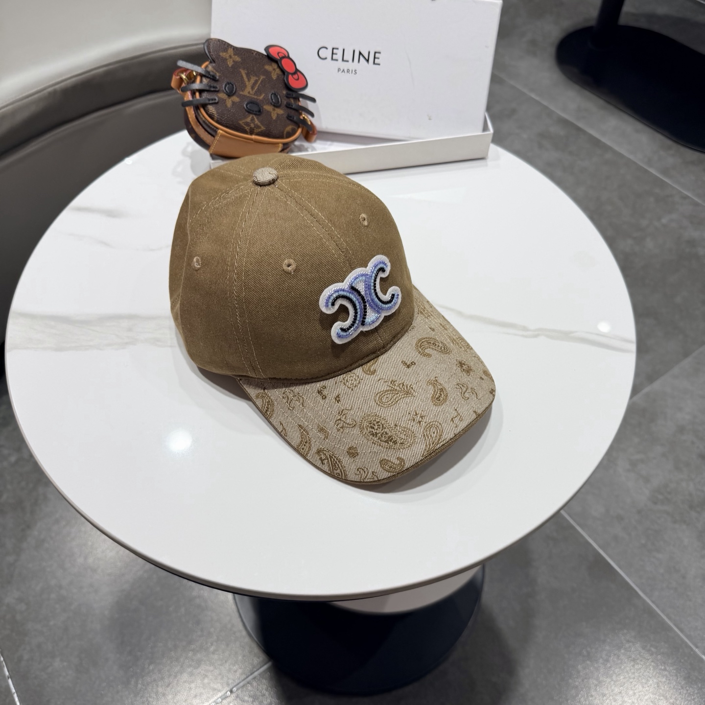 【CELINE赛琳】新款经典休闲潮流款 棒球帽日韩风格，随便搭配都超好看！出门旅游，绝对要入手的一款