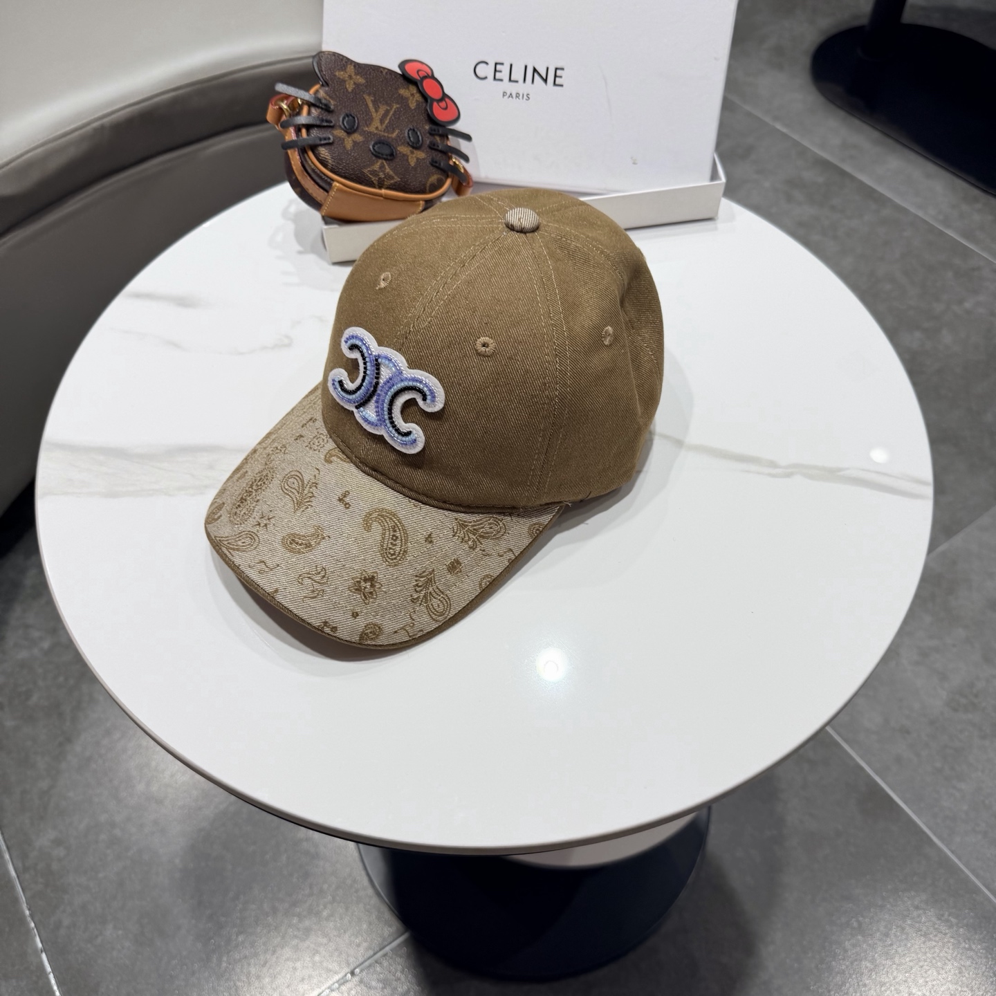 【CELINE赛琳】新款经典休闲潮流款 棒球帽日韩风格，随便搭配都超好看！出门旅游，绝对要入手的一款