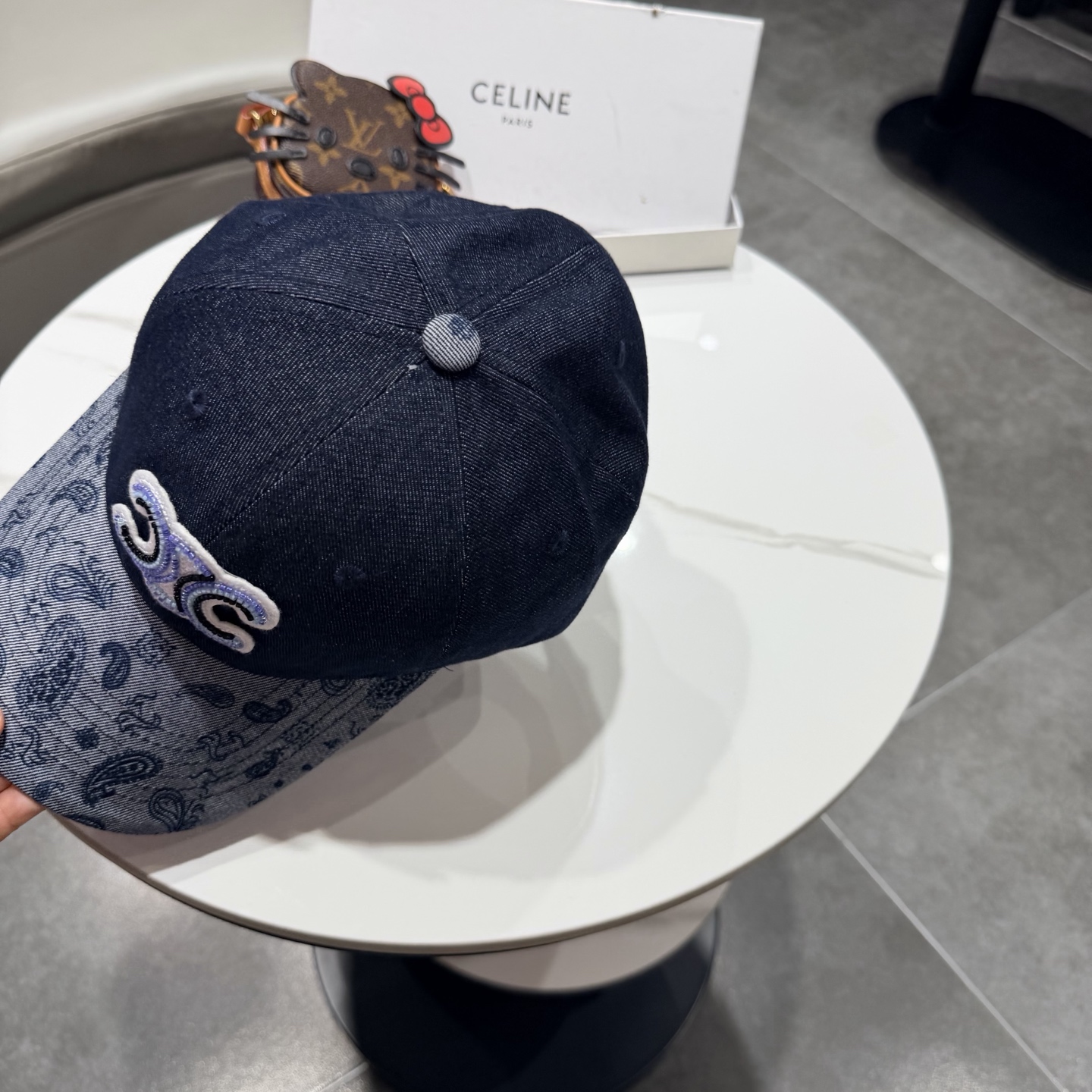 【CELINE赛琳】新款经典休闲潮流款 棒球帽日韩风格，随便搭配都超好看！出门旅游，绝对要入手的一款