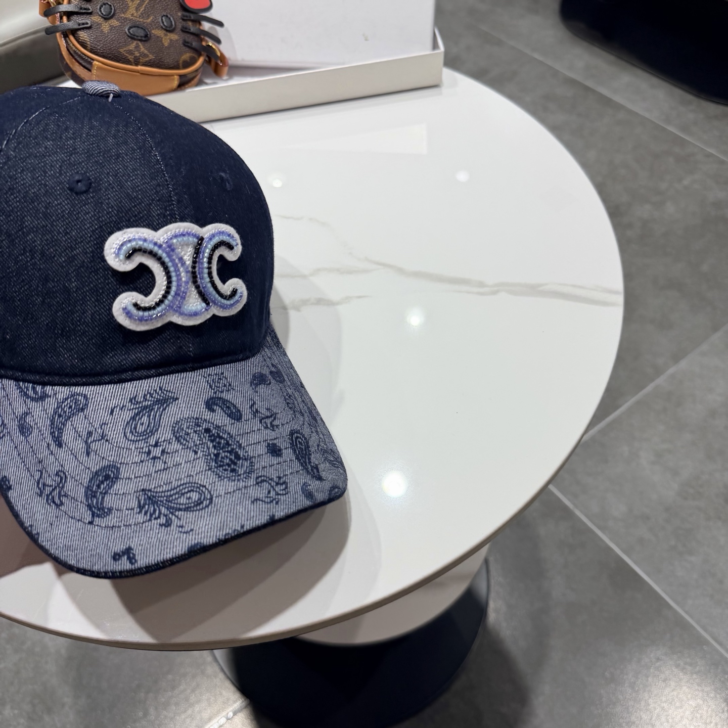 【CELINE赛琳】新款经典休闲潮流款 棒球帽日韩风格，随便搭配都超好看！出门旅游，绝对要入手的一款