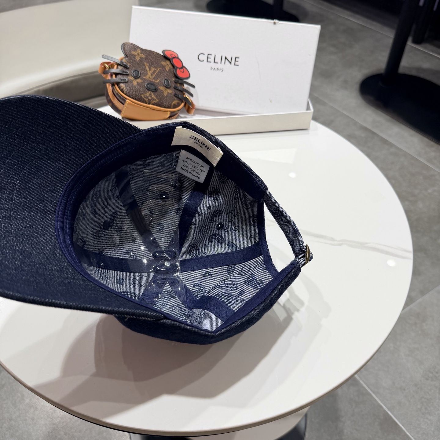 【CELINE赛琳】新款经典休闲潮流款 棒球帽日韩风格，随便搭配都超好看！出门旅游，绝对要入手的一款