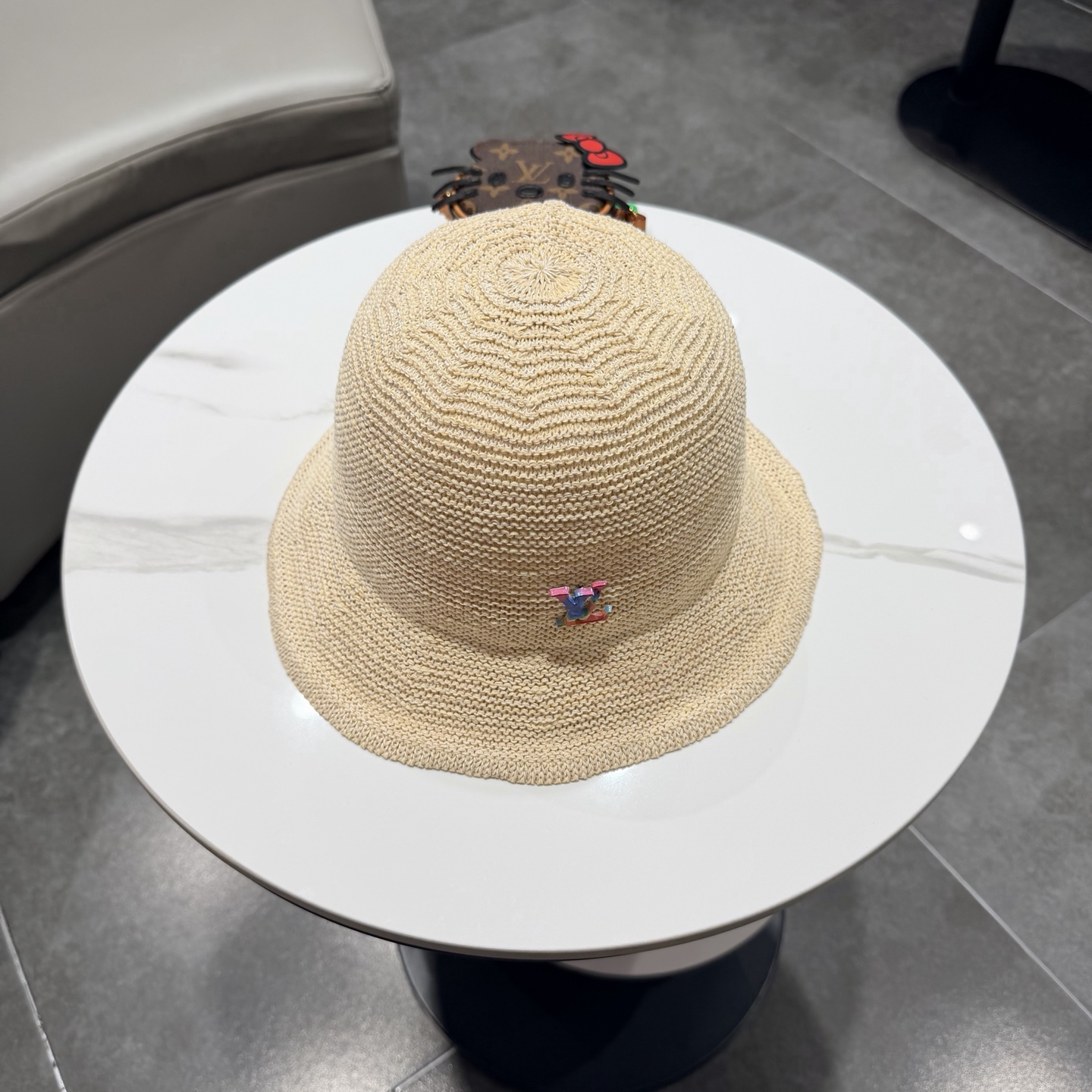 LV路易威登纯色简约显脸小渔夫帽子女春夏透气遮阳防晒帽时尚百搭水桶帽