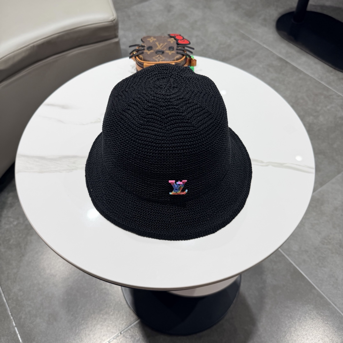 LV路易威登纯色简约显脸小渔夫帽子女春夏透气遮阳防晒帽时尚百搭水桶帽