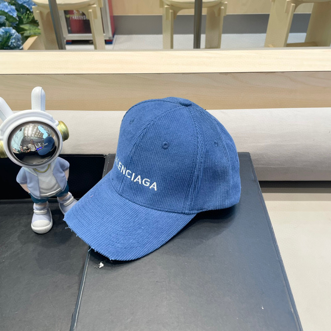 巴黎世家BaIenciaga秋冬新款灯芯绒棒球帽个性新标志 帽型特别好，面料是很赞，机场街拍必备，男女同