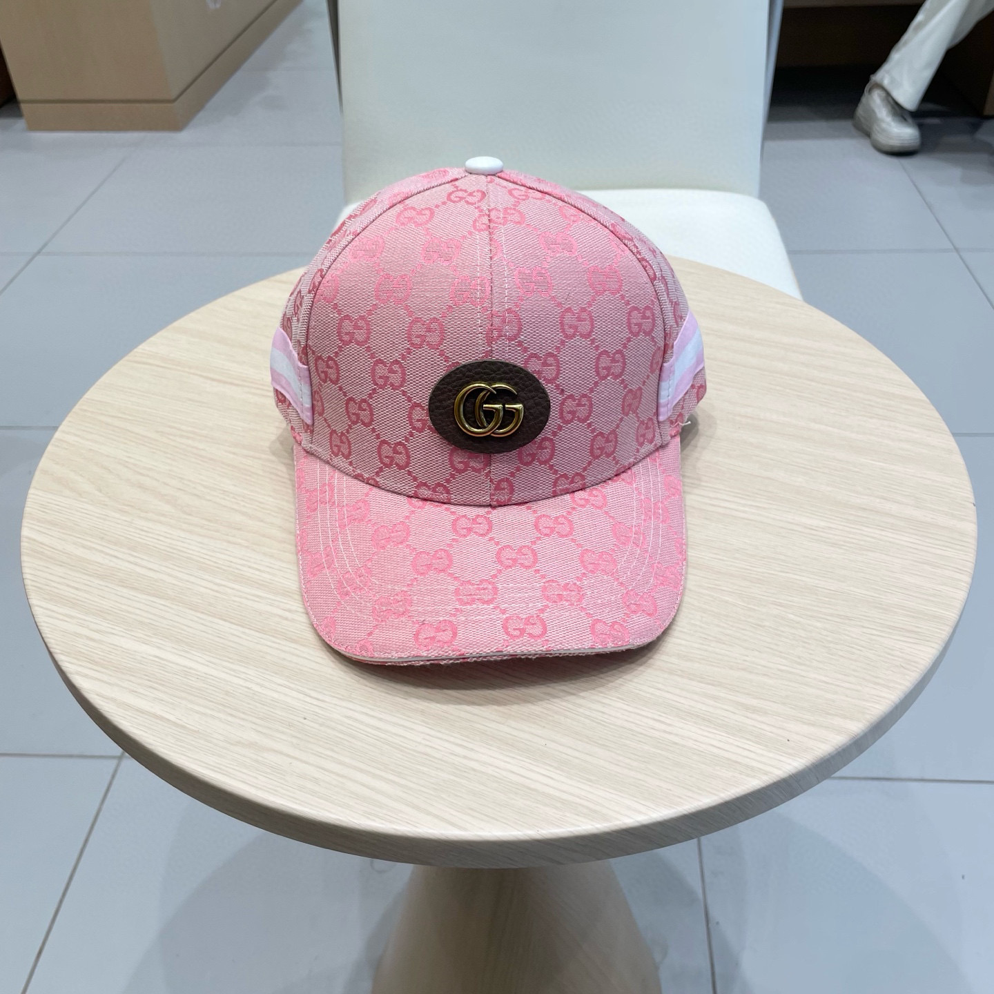 GUCCI古奇 简约棒球帽，很潮！休闲运动款，经典制作，超级好搭衣服！