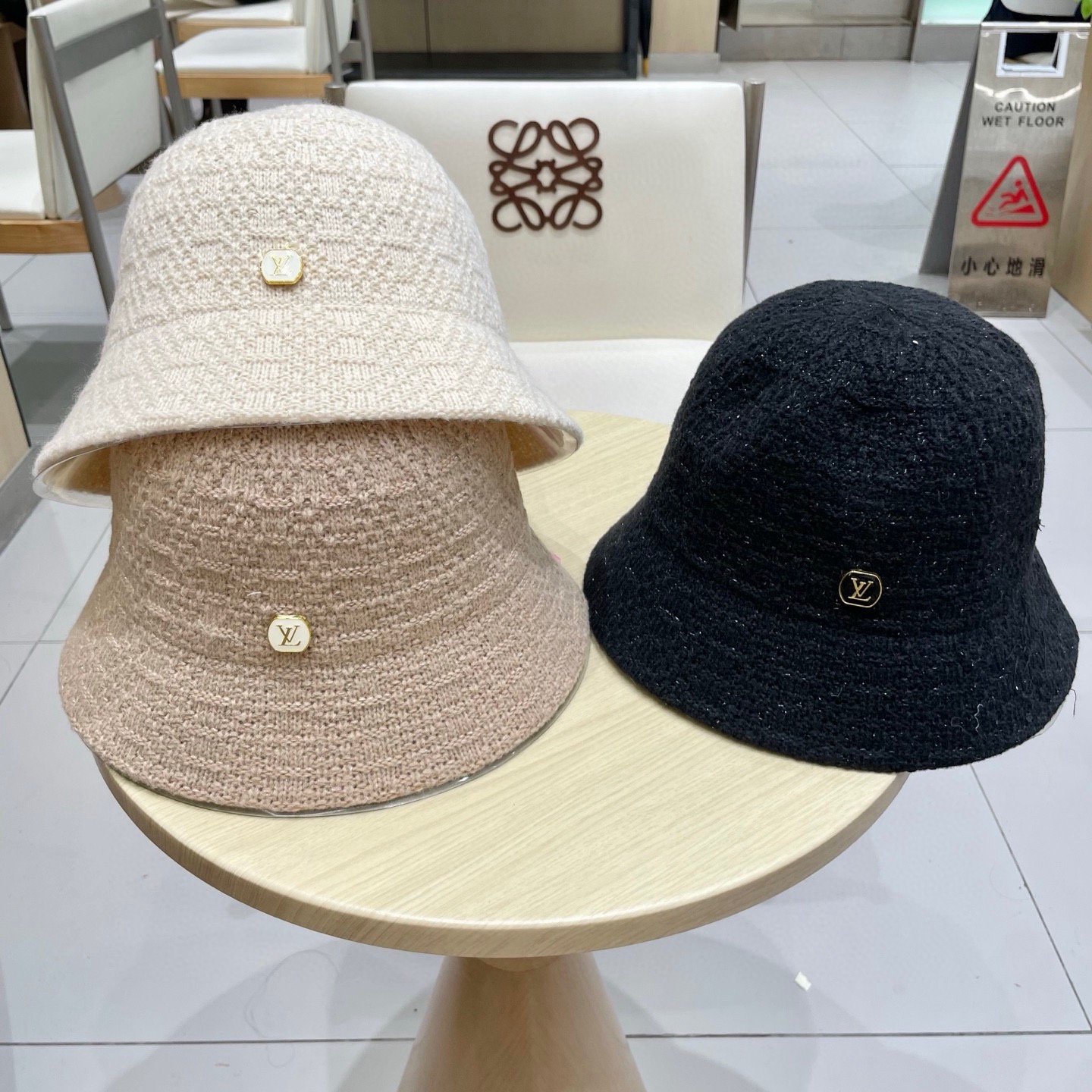 🧢路易威登棒球帽 LouisVuitton😍帽子女2025年新款秋冬羊毛水桶帽显脸小盆帽时尚百搭保暖渔夫
