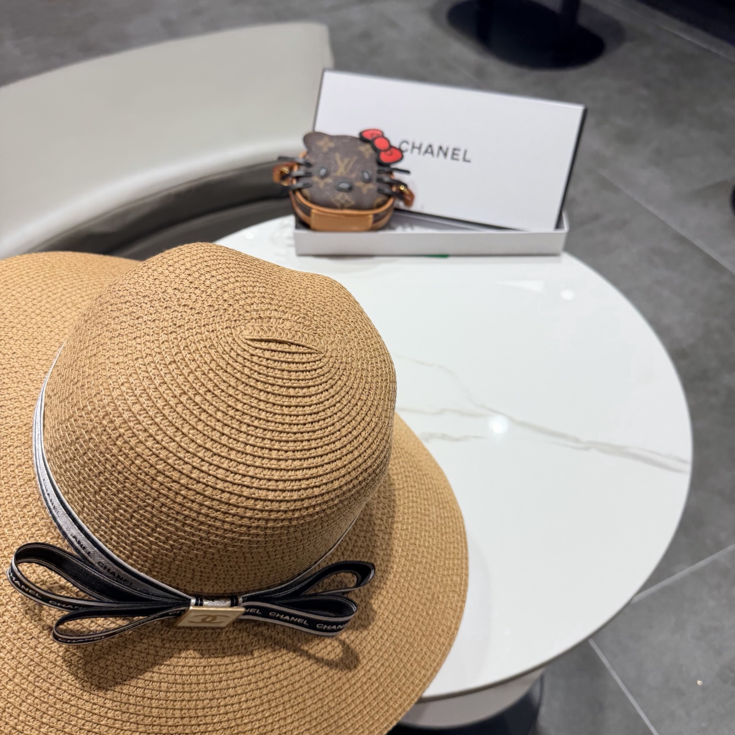 。Chanel香奈儿草遮阳帽、夏日出游搭衣必备，头围57cm