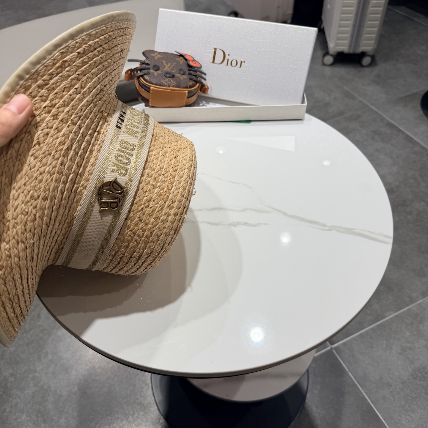 Dior迪奥拉菲草帽，旅游必备，头围57cm