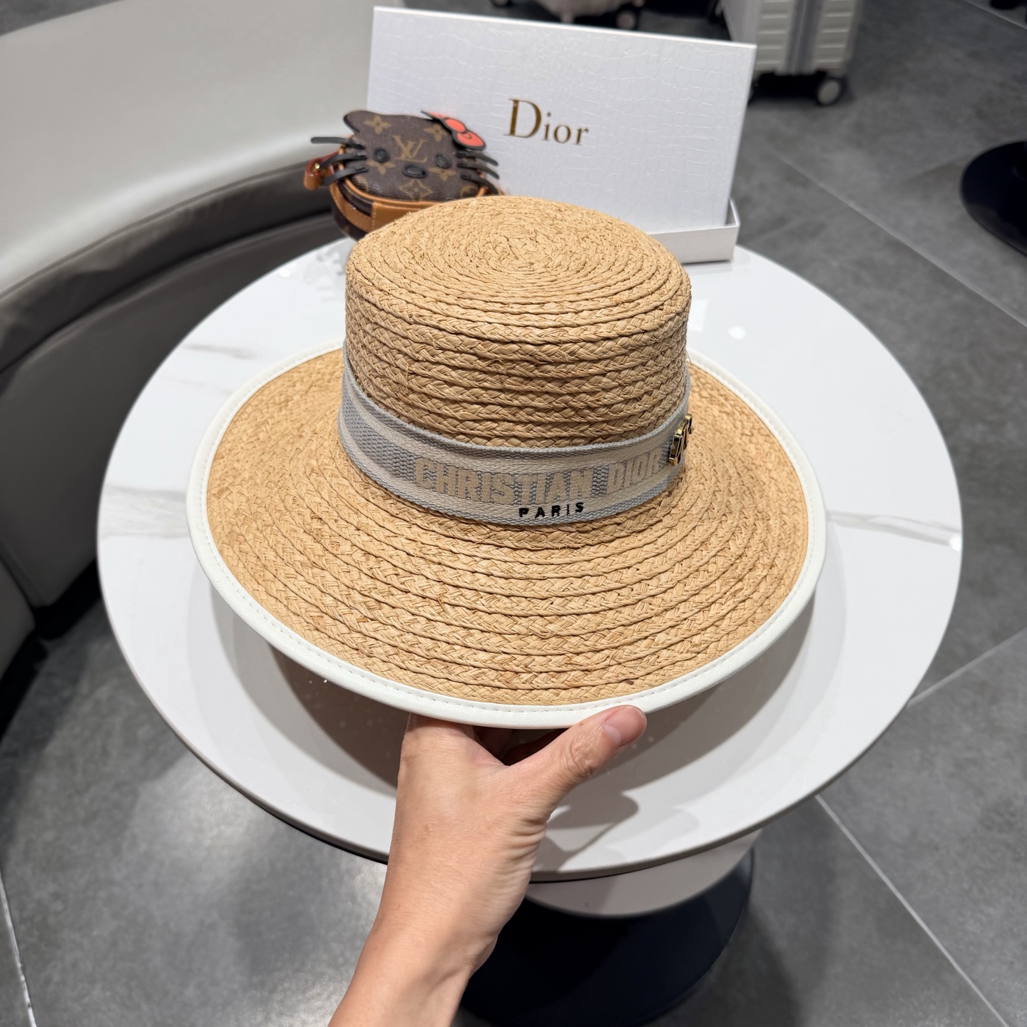 Dior迪奥拉菲草帽，旅游必备，头围57cm