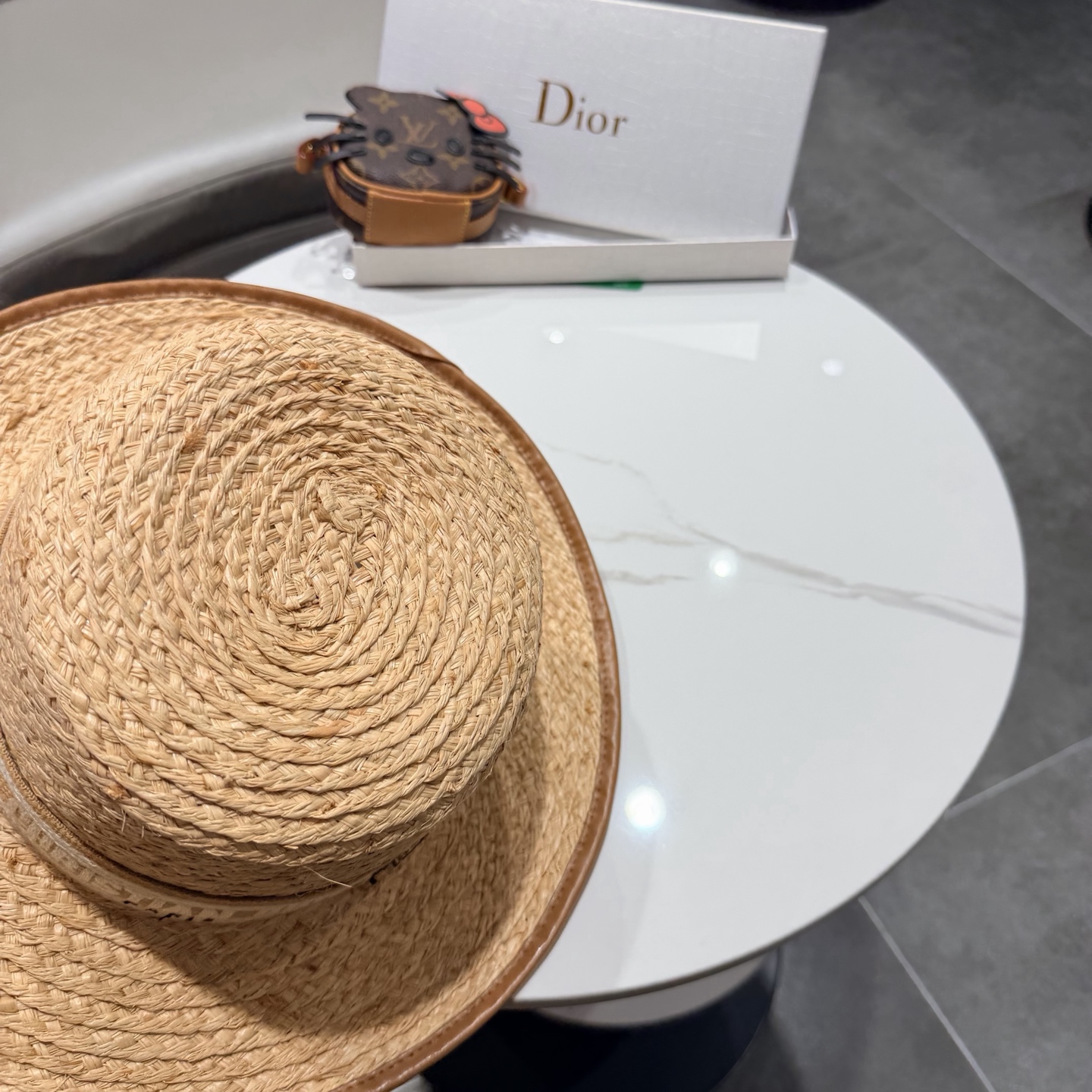 Dior迪奥拉菲草帽，旅游必备，头围57cm