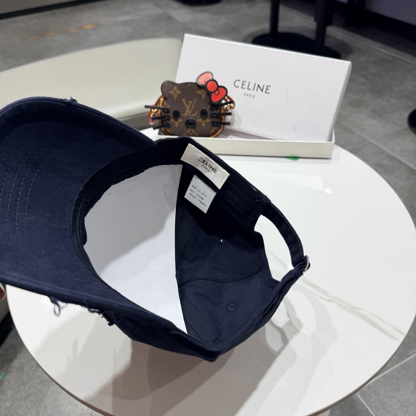 【CELINE赛琳】新款经典休闲潮流款 棒球帽日韩风格，随便搭配都超好看！出门旅游，绝对要入手的一款