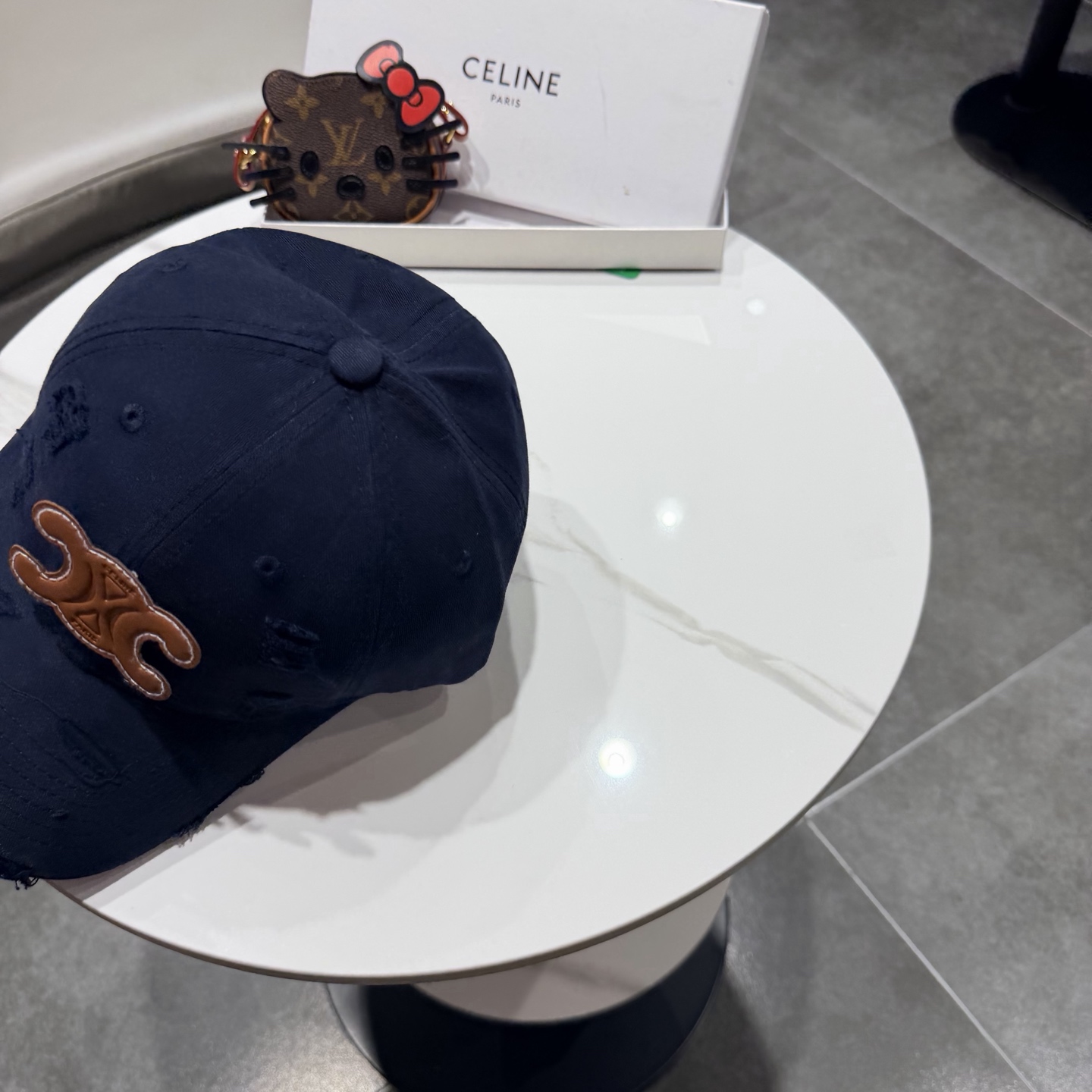 【CELINE赛琳】新款经典休闲潮流款 棒球帽日韩风格，随便搭配都超好看！出门旅游，绝对要入手的一款