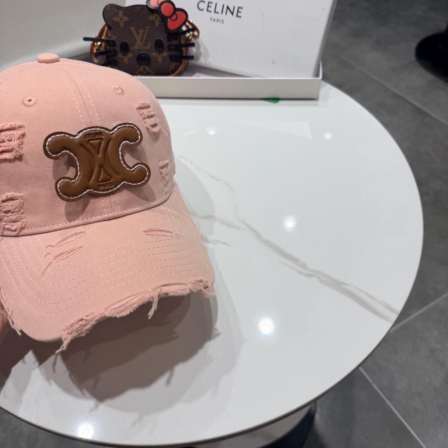 【CELINE赛琳】新款经典休闲潮流款 棒球帽日韩风格，随便搭配都超好看！出门旅游，绝对要入手的一款