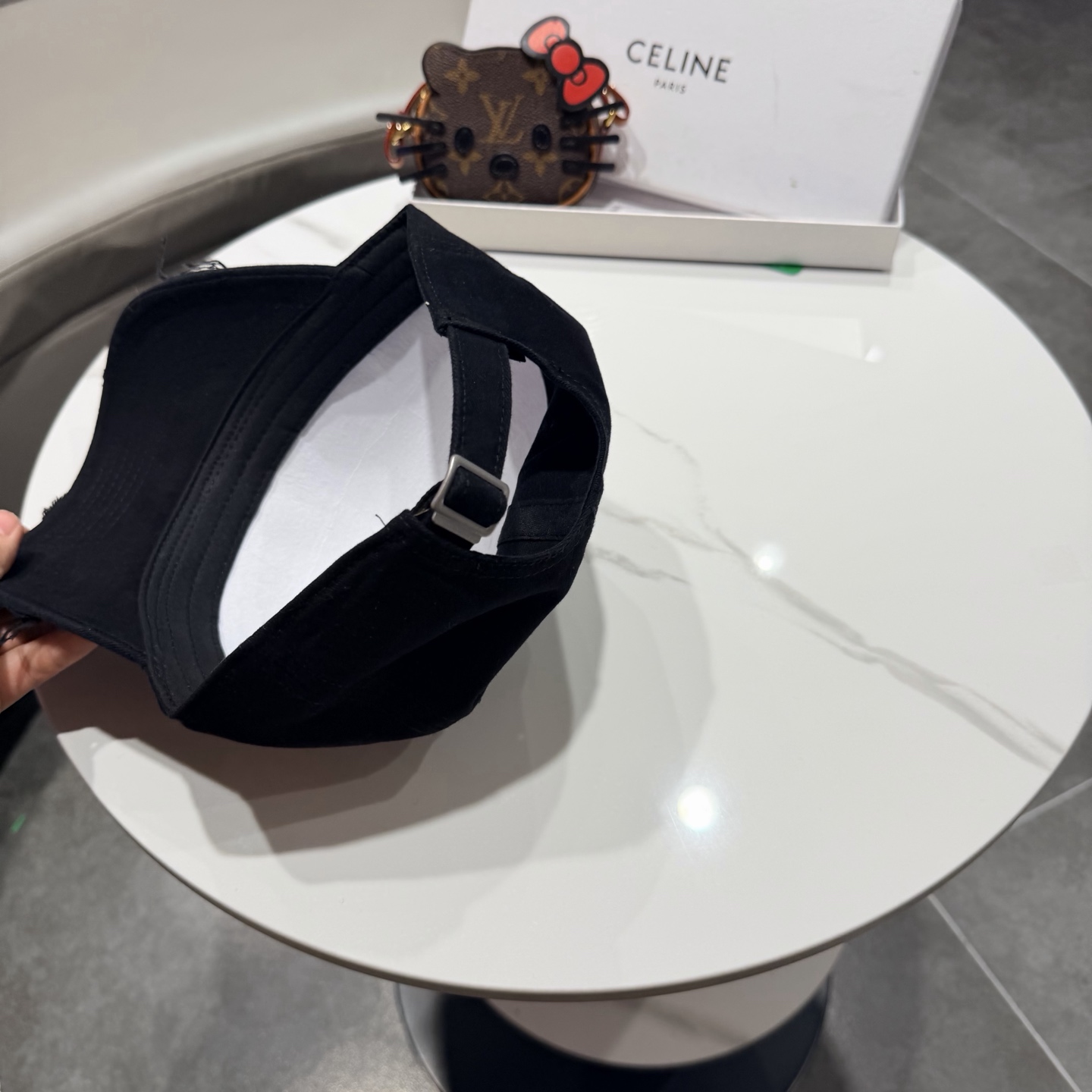 【CELINE赛琳】新款经典休闲潮流款 棒球帽日韩风格，随便搭配都超好看！出门旅游，绝对要入手的一款