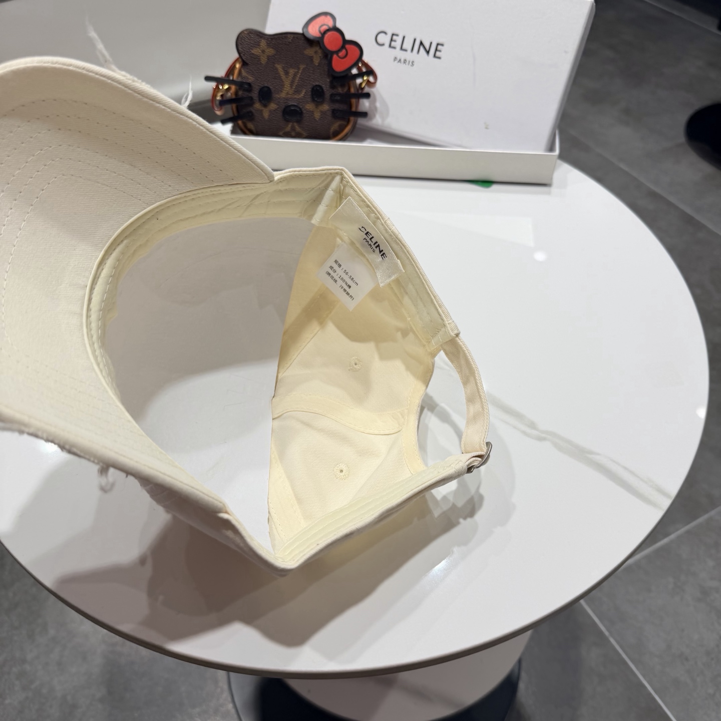 【CELINE赛琳】新款经典休闲潮流款 棒球帽日韩风格，随便搭配都超好看！出门旅游，绝对要入手的一款