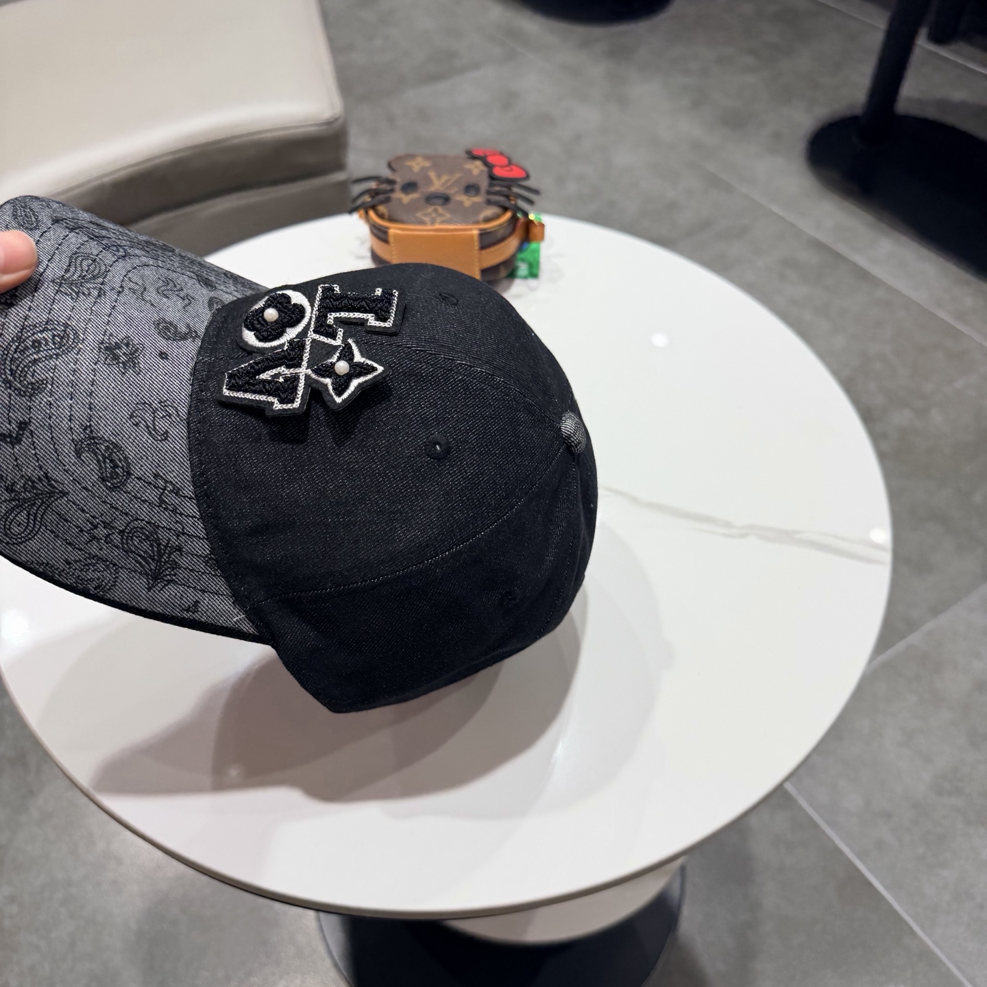Chapeau Louis Vuitton New LV — photo 7