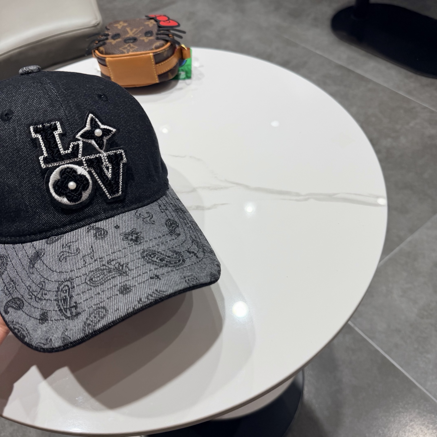 Chapeau Louis Vuitton New LV — photo 4