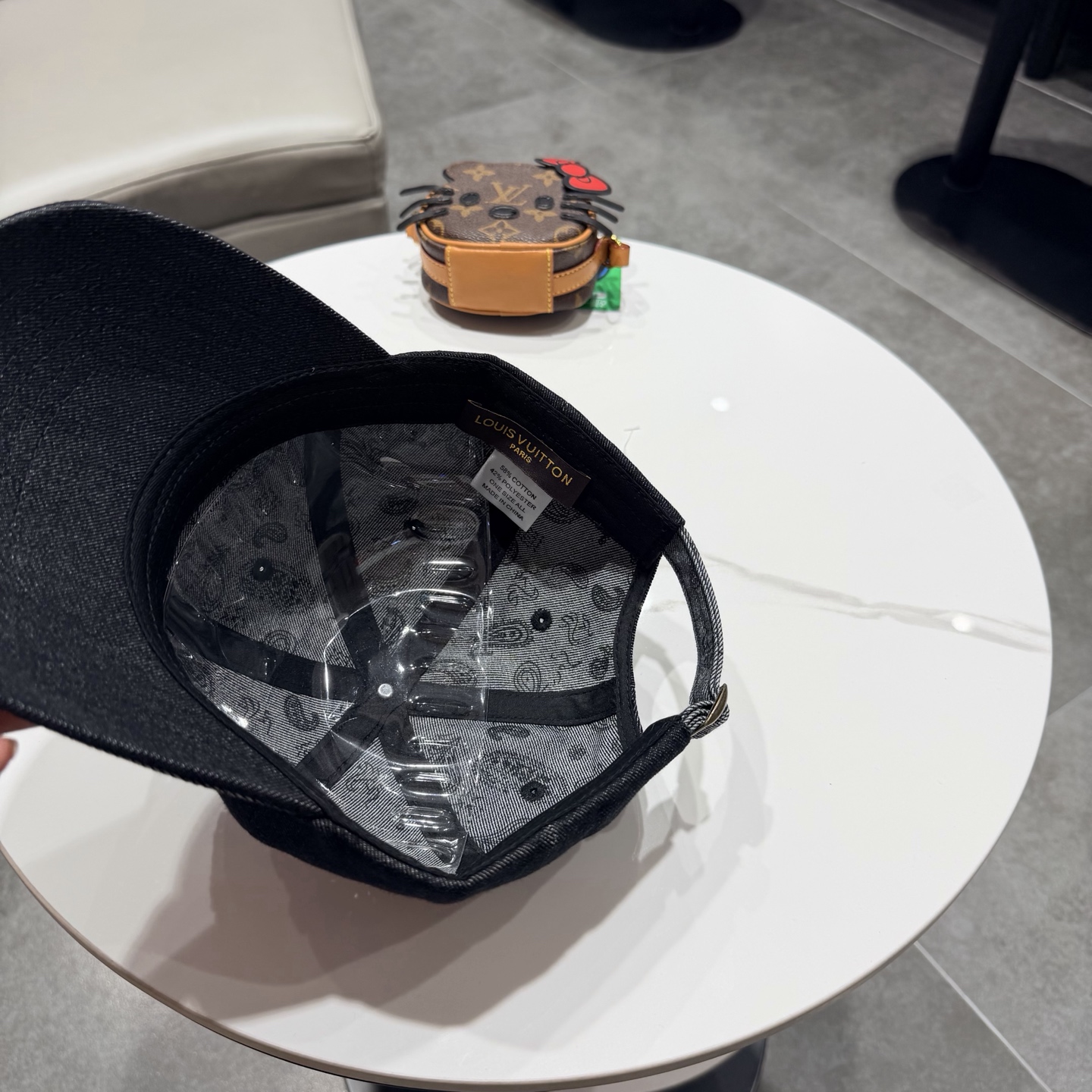 Chapeau Louis Vuitton New LV — photo 9